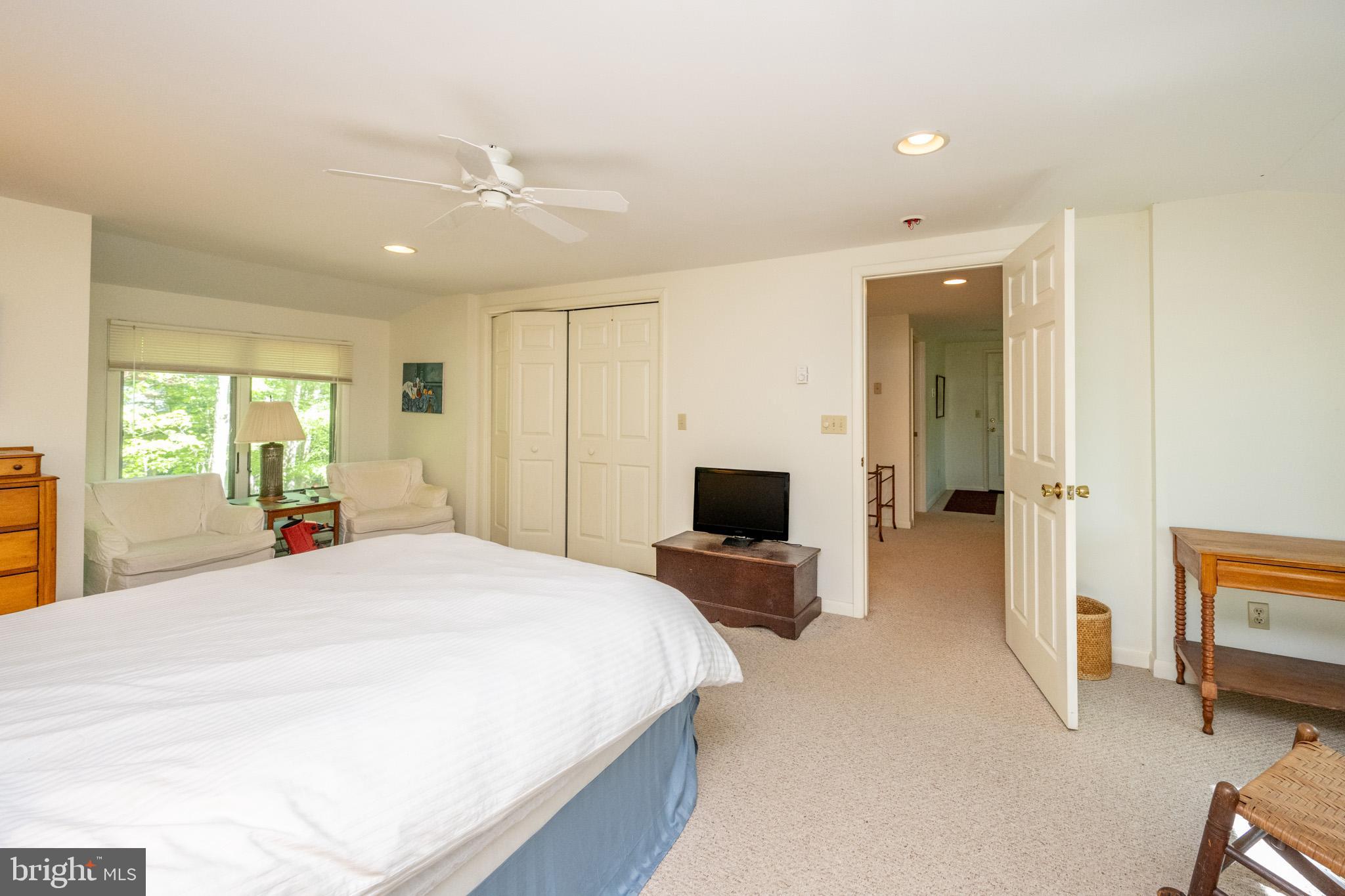 THOUSAND ACRES - Residential