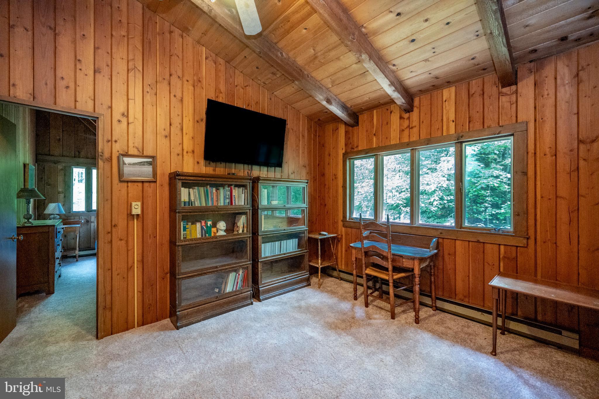 THOUSAND ACRES - Residential