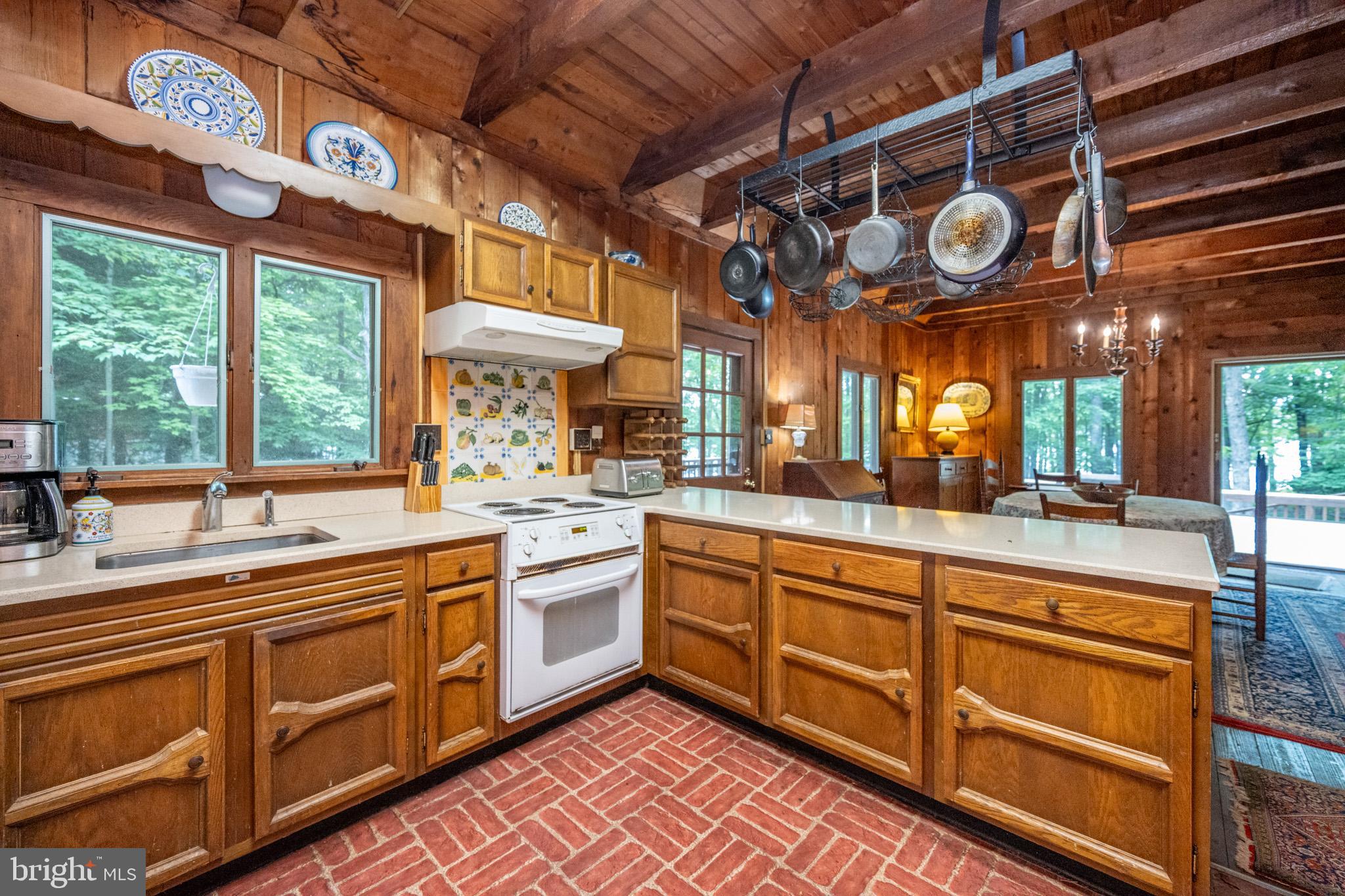 THOUSAND ACRES - Residential