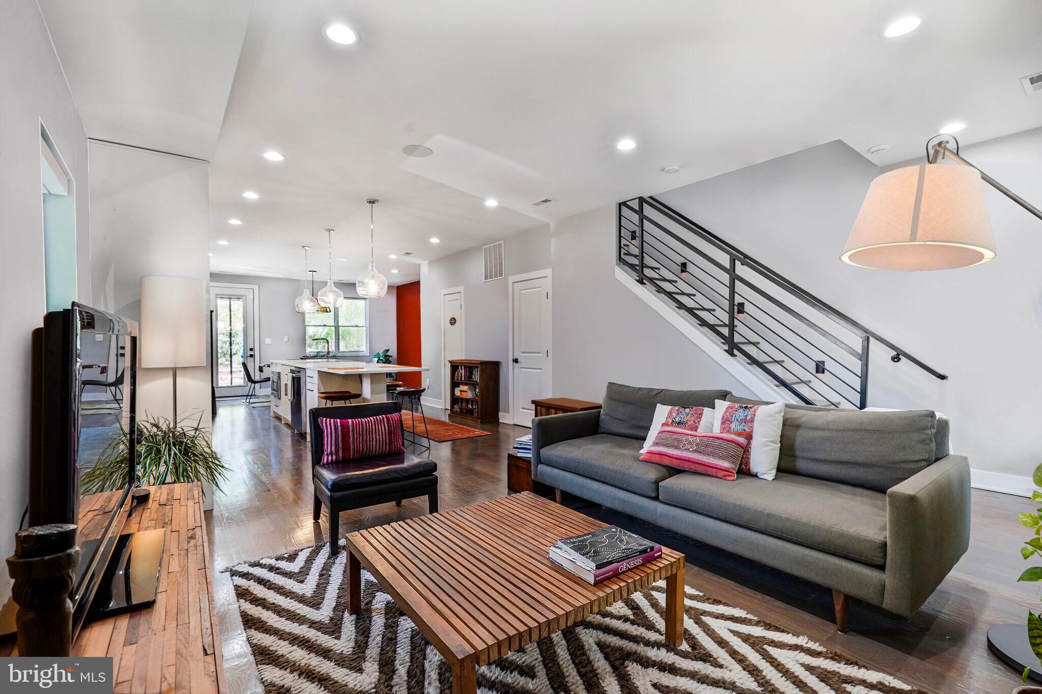 317 TAYLOR STREET NW