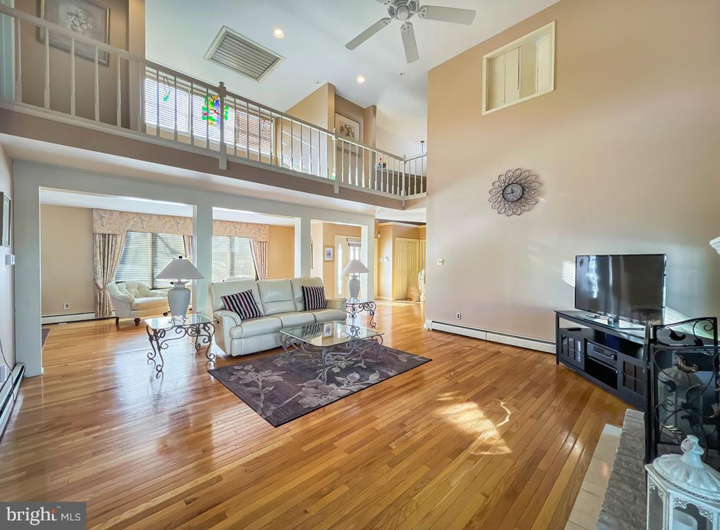 LANGHORNE TERRACE - Residential