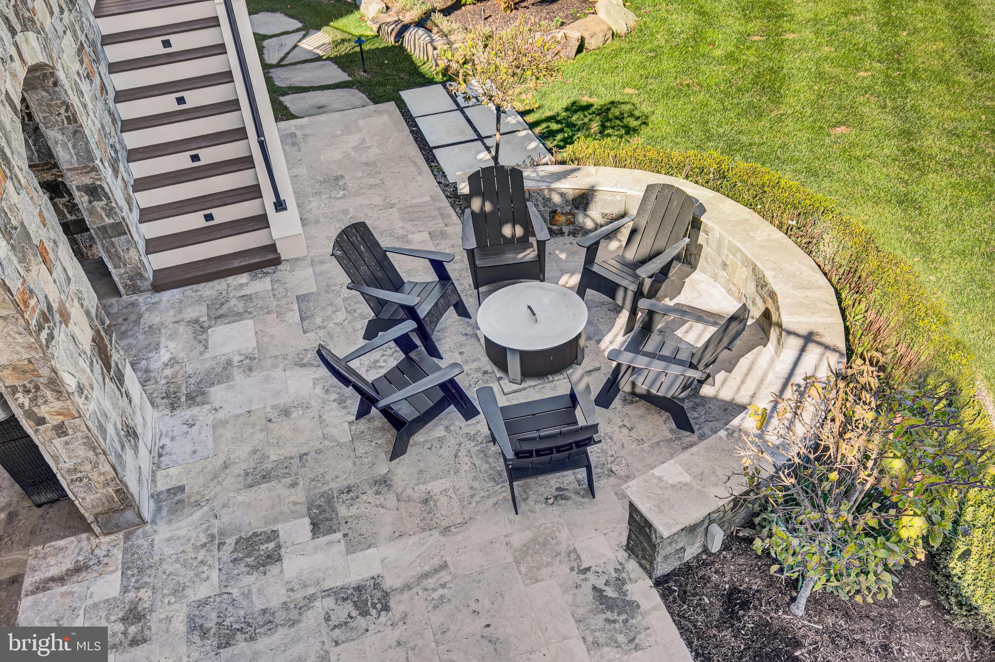 ESTATES @ CREIGHTON FARM - Residential