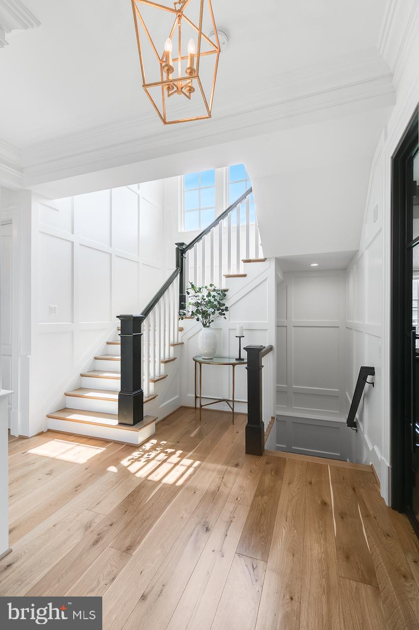 ESTATES @ CREIGHTON FARM - Residential