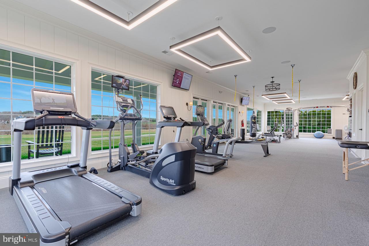 ESTATES @ CREIGHTON FARM - Residential