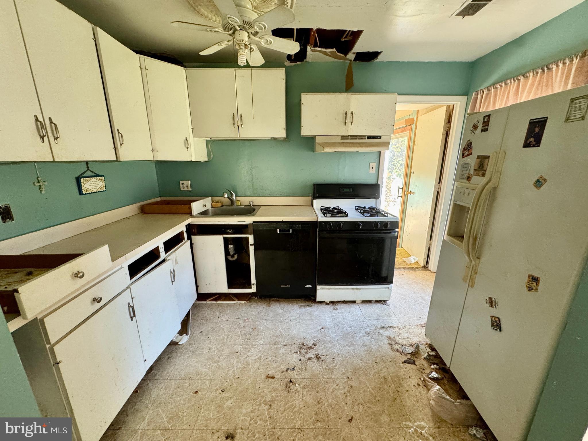 ROLLING VALLEY WEST - Residential