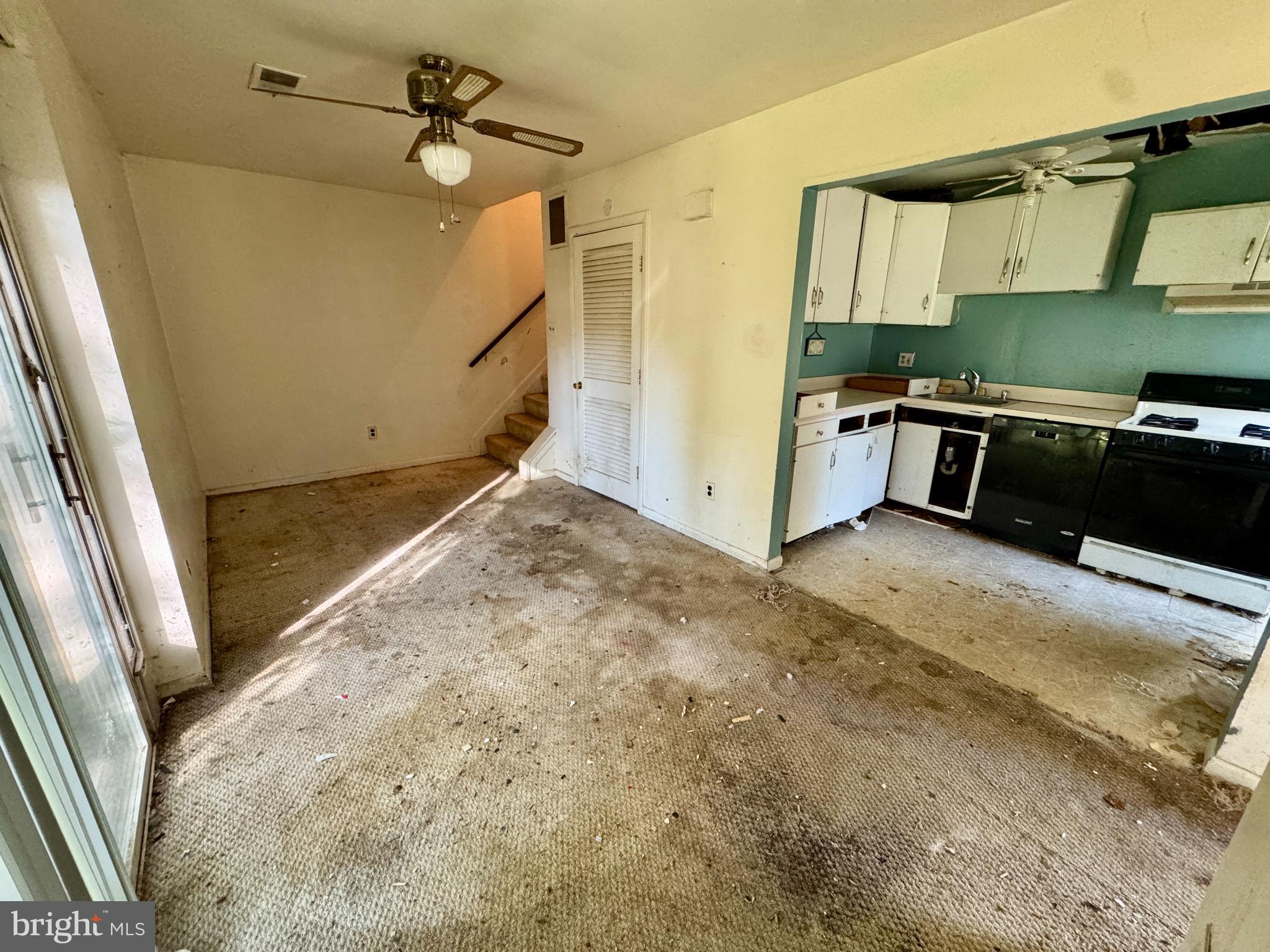 ROLLING VALLEY WEST - Residential