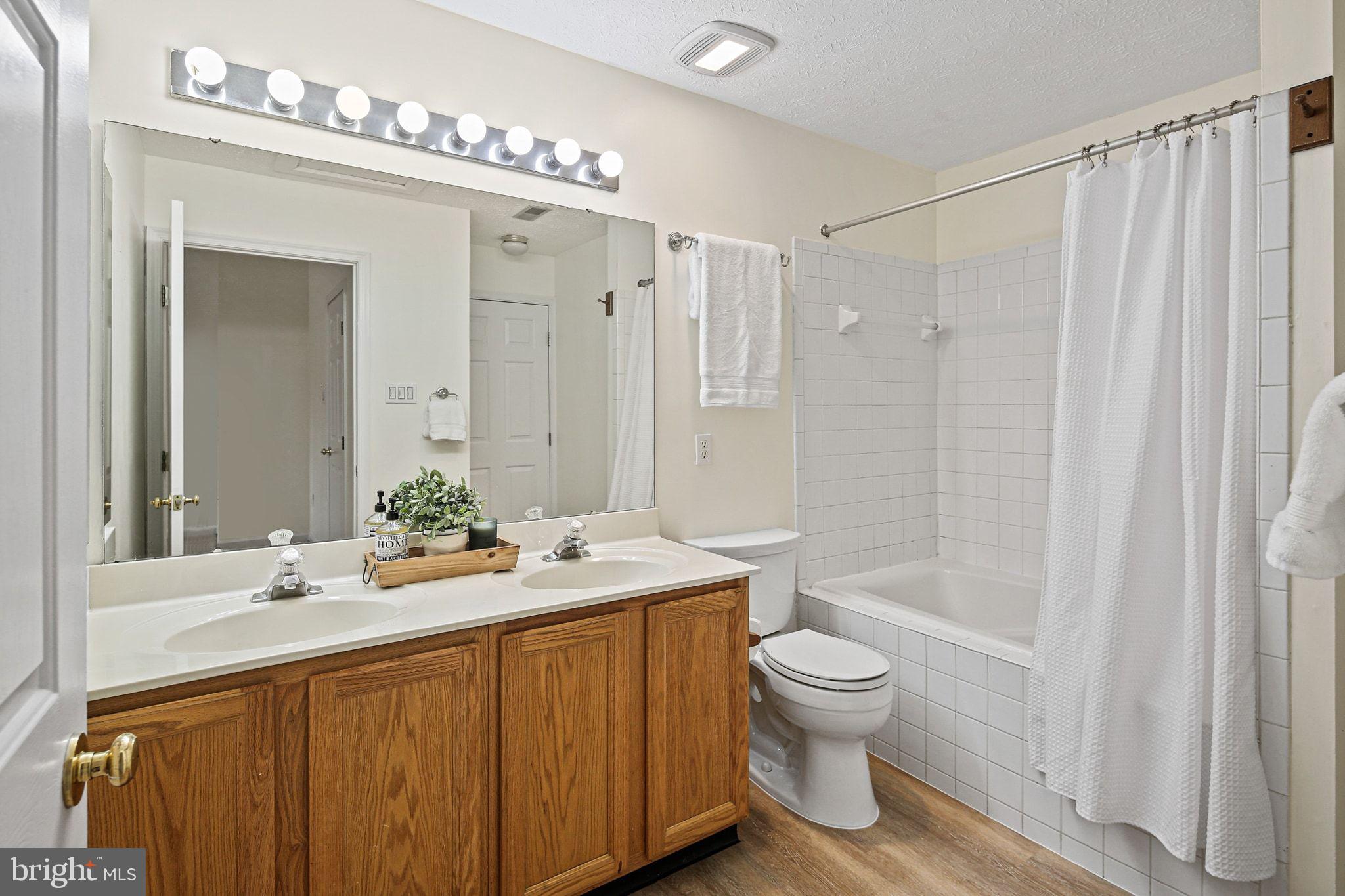 CASTLE STONE AT WHITE MARSH - Residential