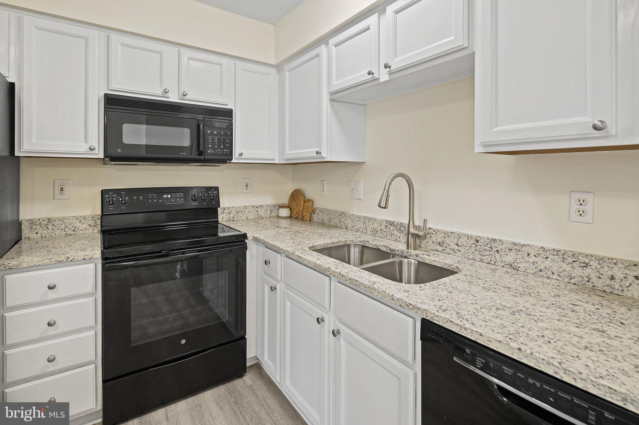 CASTLE STONE AT WHITE MARSH - Residential