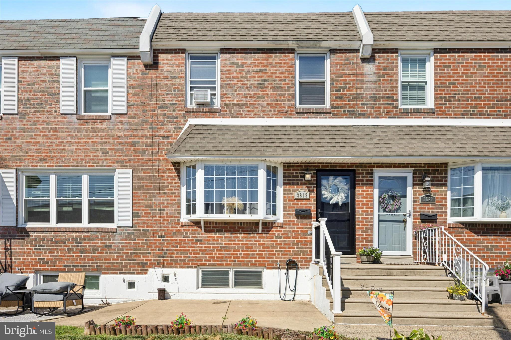 Beautiful 3-Bedroom Home in Parkwood – Ready for You!
Welcome to this beautifully updated 3-bedroom, 1.5-bath brick home in the heart of Parkwood. From the moment you step inside, you’ll notice the care and attention to detail—tastefully decorated, spotlessly maintained, and truly move-in ready.
The inviting living room flows into a separate dining area and updated eat-in kitchen, perfect for everyday living and entertaining. The full basement offers flexible space for a home office, gym, or family room. Upstairs, you'll find three comfortable bedrooms, including a spacious primary suite.
Notable features include:
Central air conditioning
Renovated bathrooms
Updated windows and doors
Private rear yard (can double as a second parking space)
Plenty of natural light throughout
Situated in a prime location—walkable to schools, parks, shopping, and public transit, with quick access to I-95, Route 1, the PA Turnpike, and the R7 train.
Schedule your tour today and see everything this Parkwood gem has to offer!