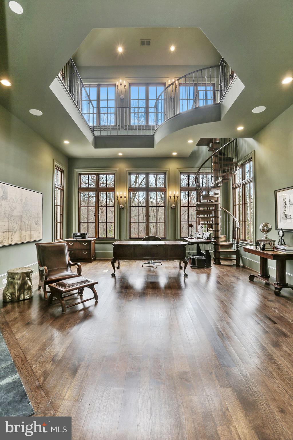 LANGLEY OAKS - Residential Lease