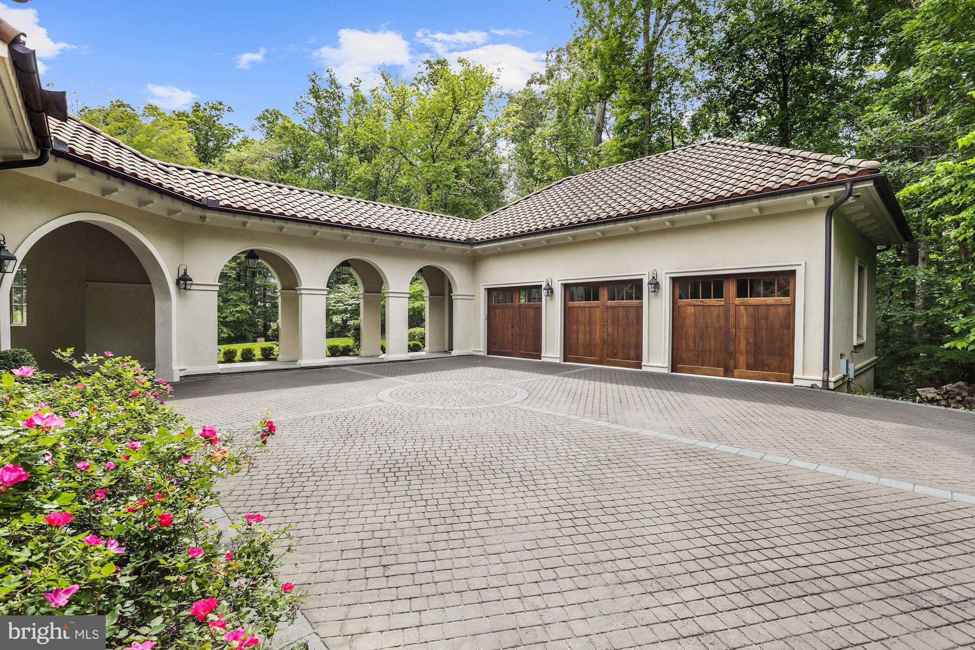 LANGLEY OAKS - Residential Lease