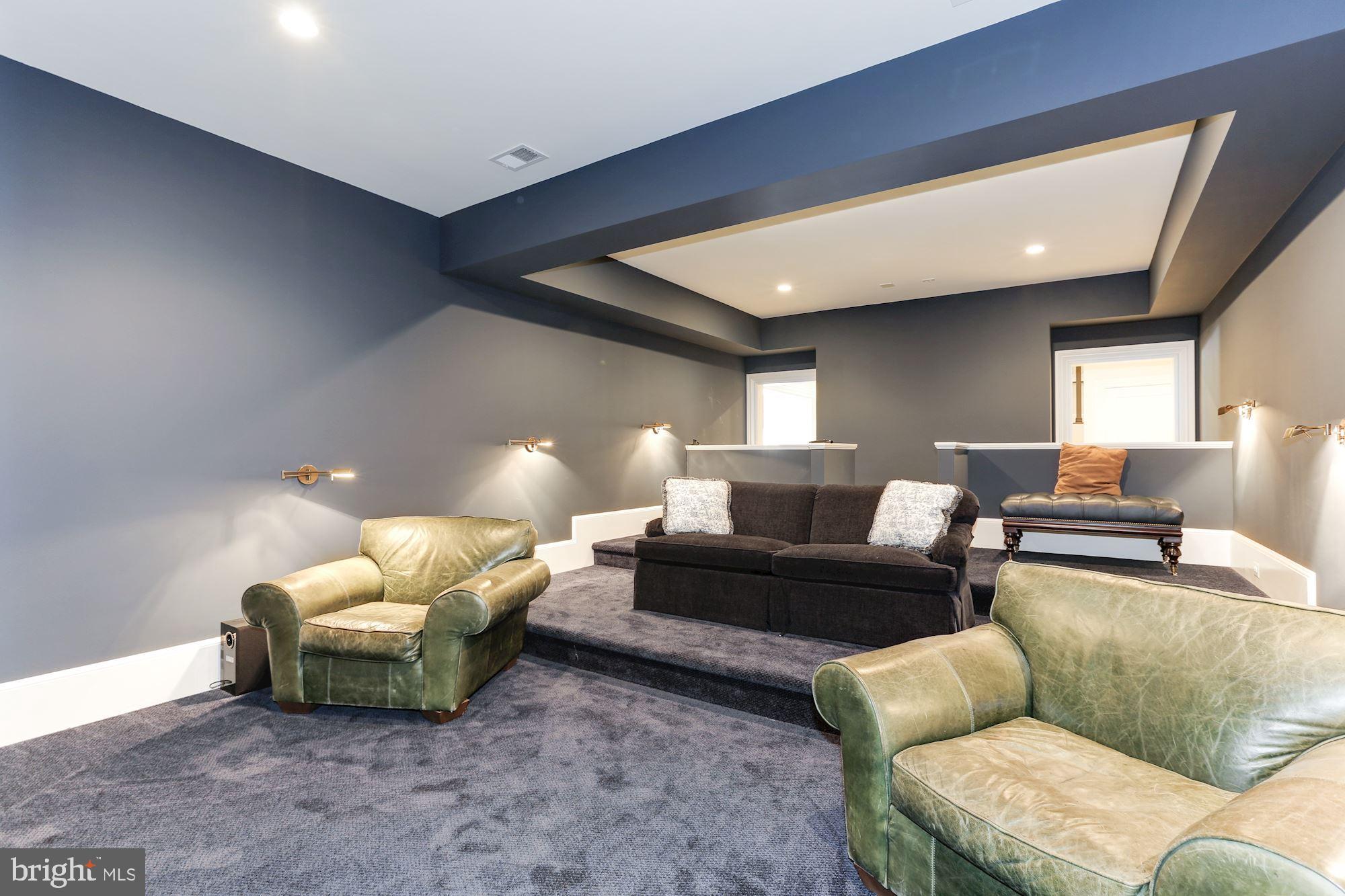 LANGLEY OAKS - Residential Lease