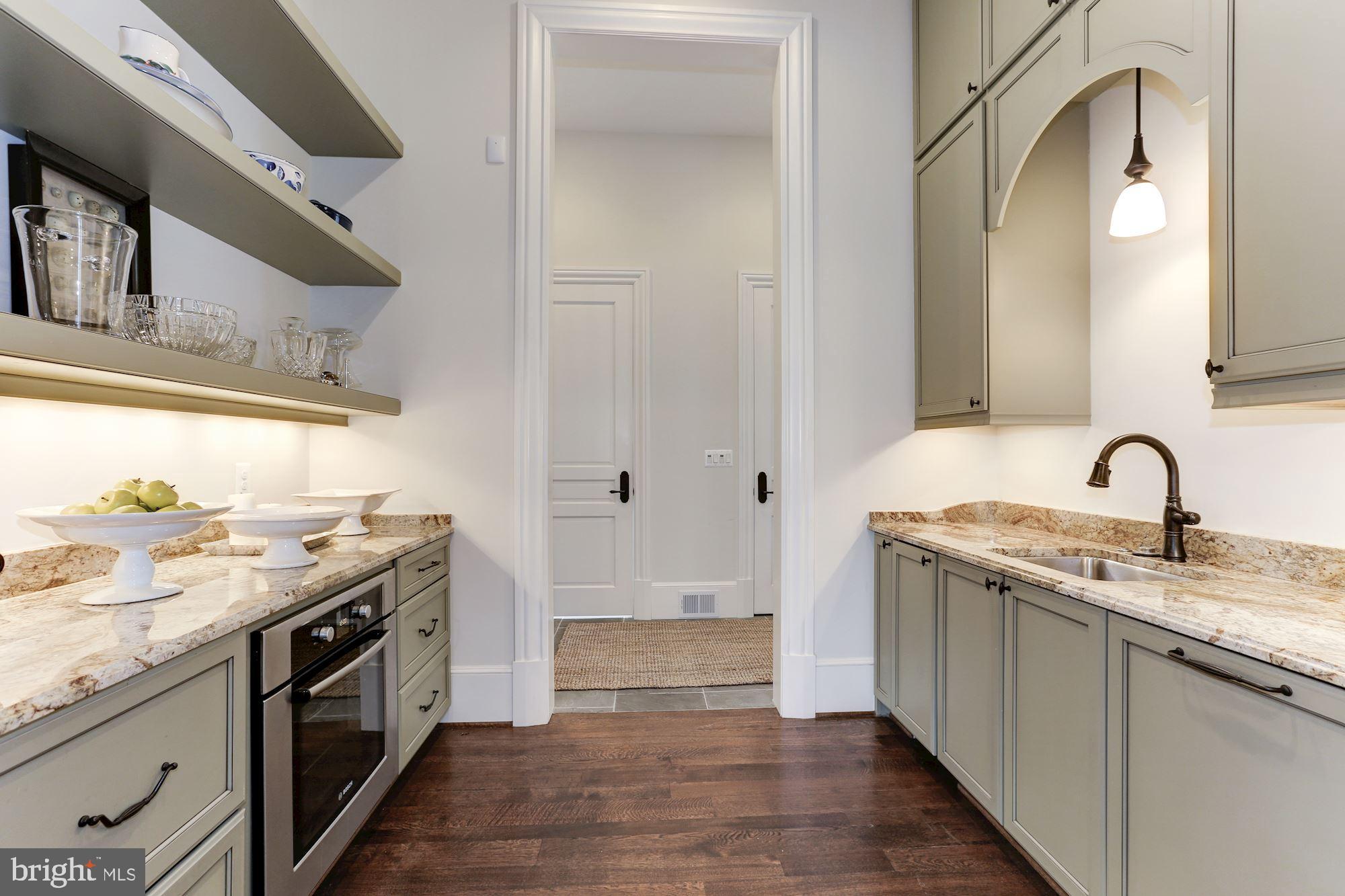 LANGLEY OAKS - Residential Lease