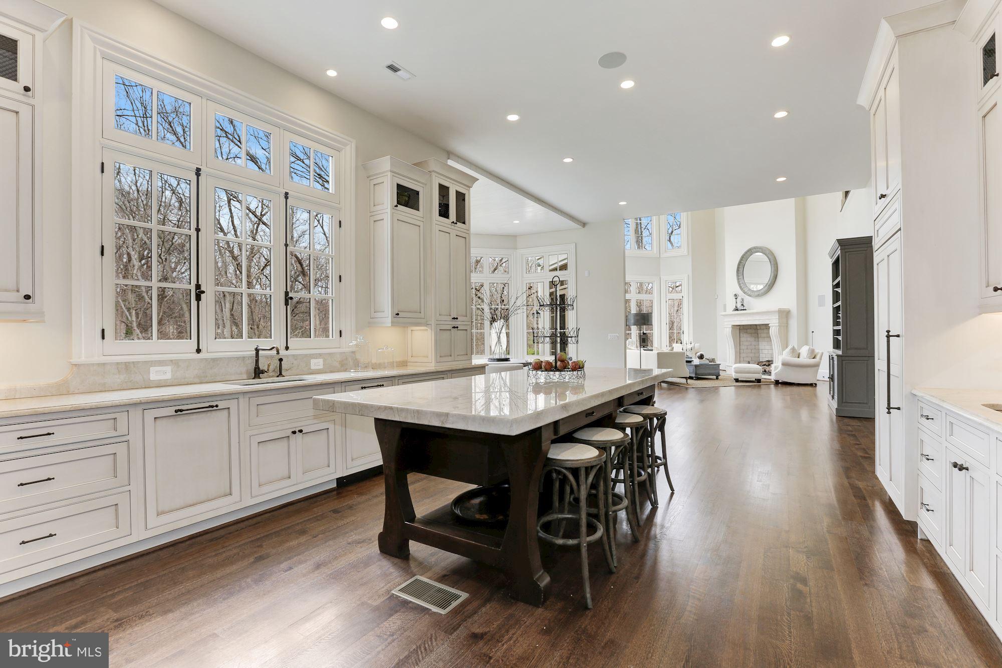 LANGLEY OAKS - Residential Lease