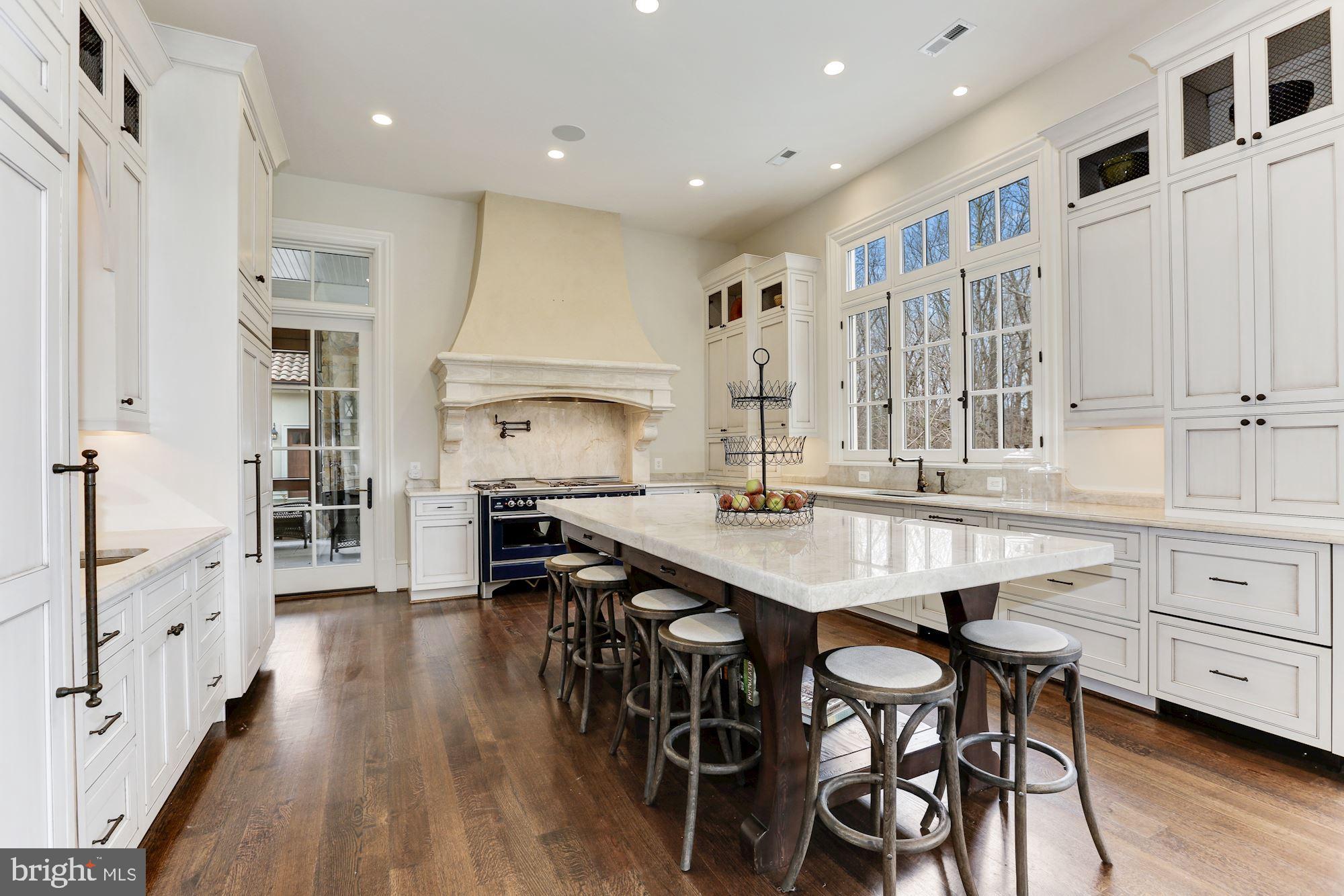 LANGLEY OAKS - Residential Lease