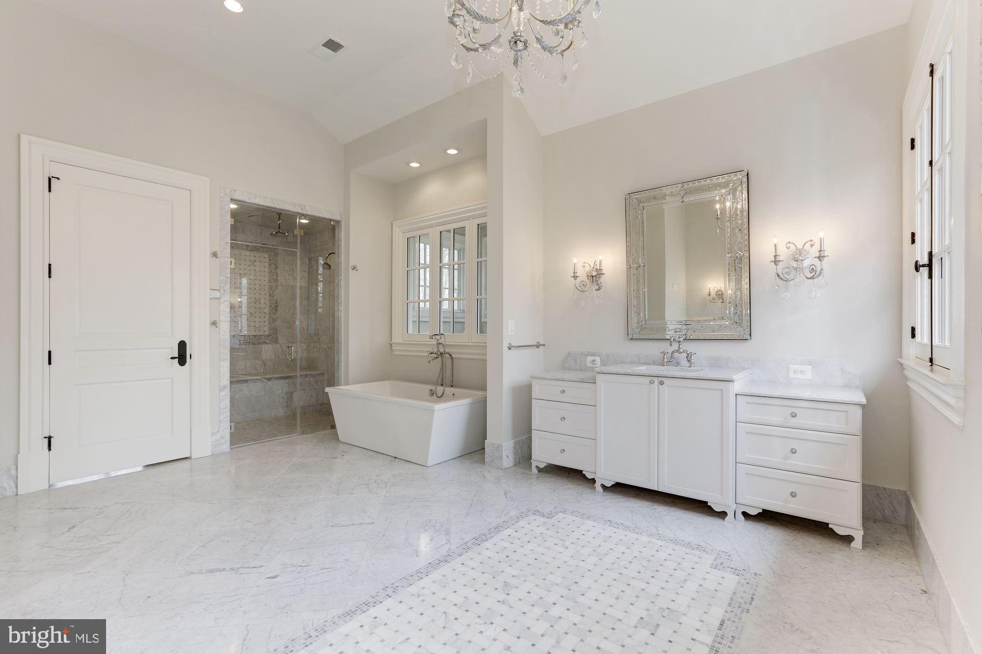 LANGLEY OAKS - Residential Lease