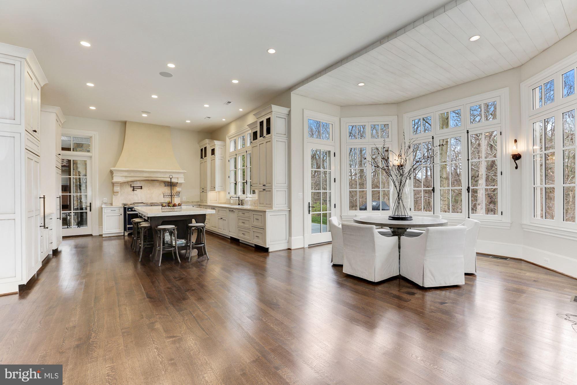 LANGLEY OAKS - Residential Lease