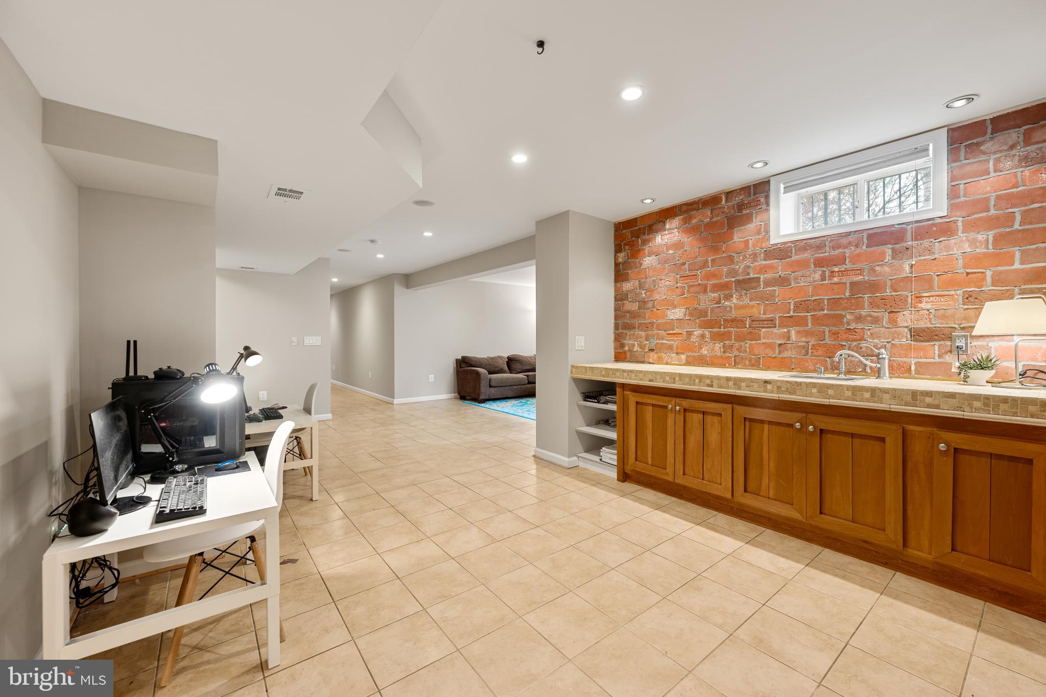 SOMERSET - Residential