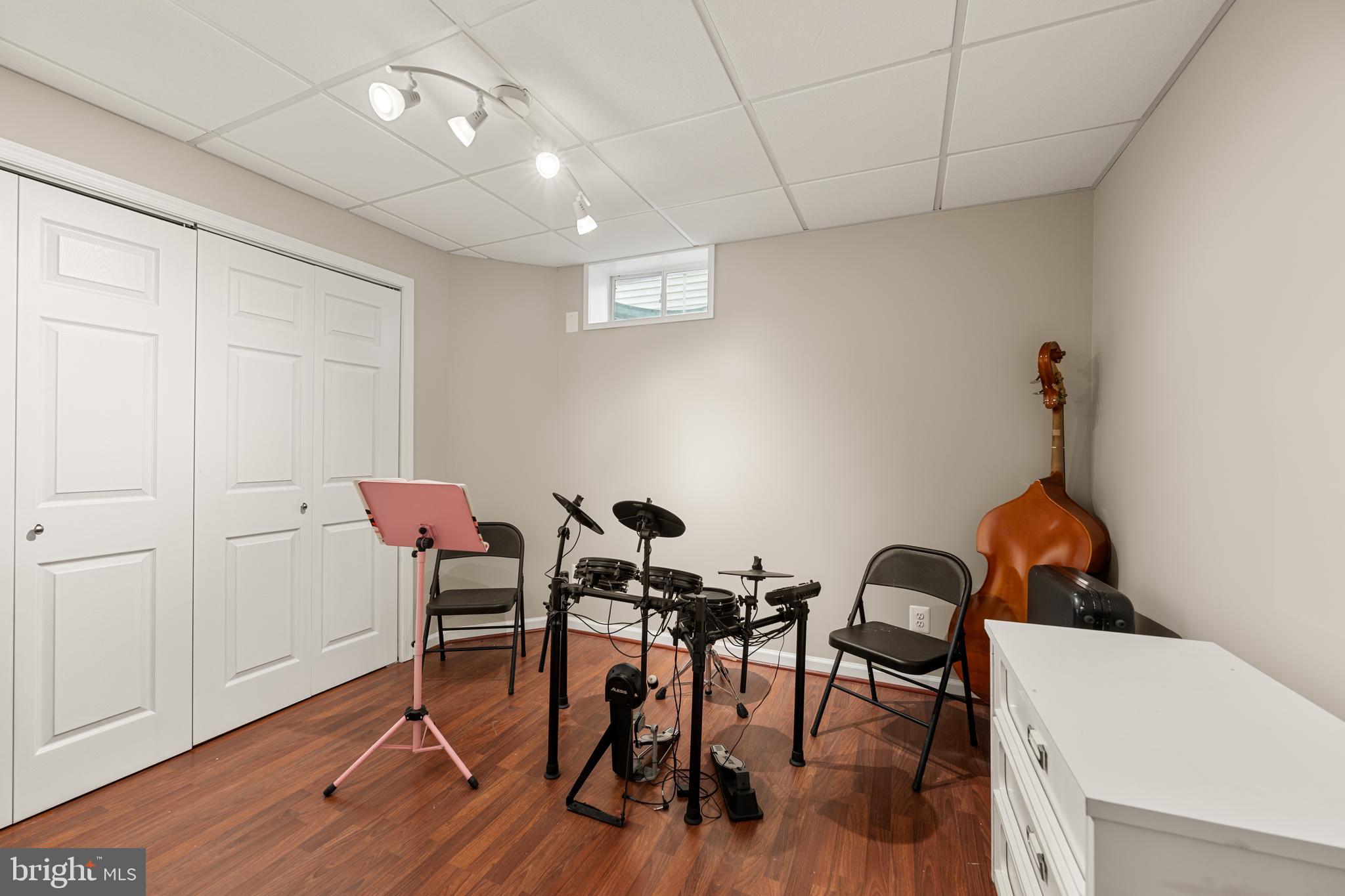 SOMERSET - Residential