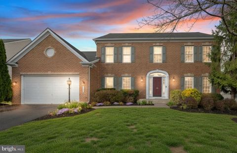 Photo of 7224 Winnipeg Court, GAINESVILLE, VA 20155 (MLS # VAPW2113060)