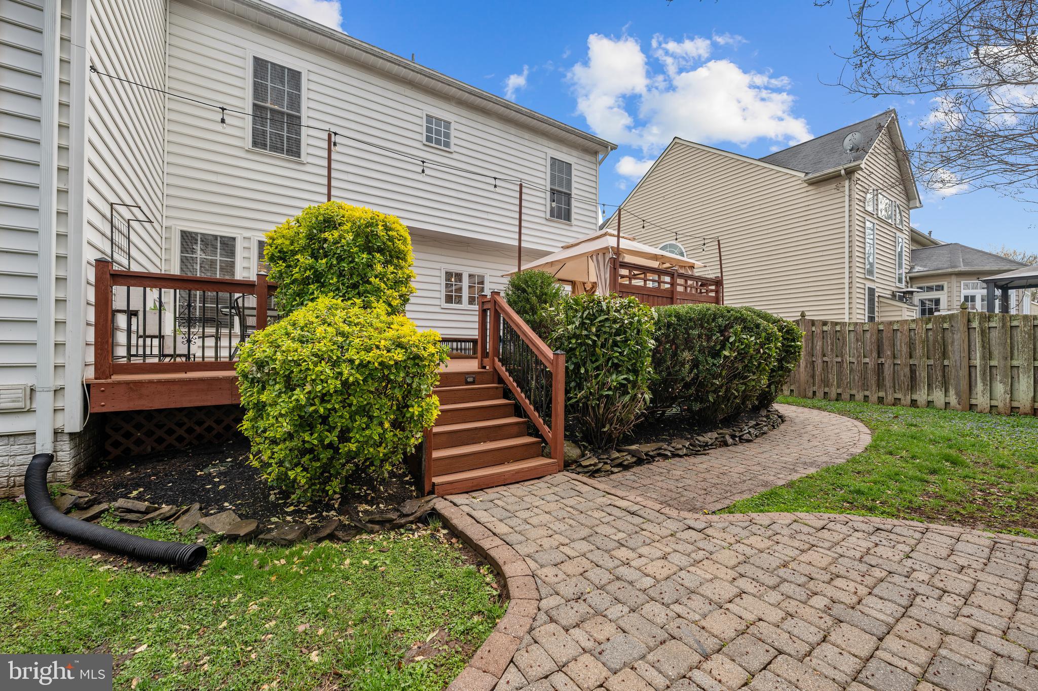 SOMERSET - Residential