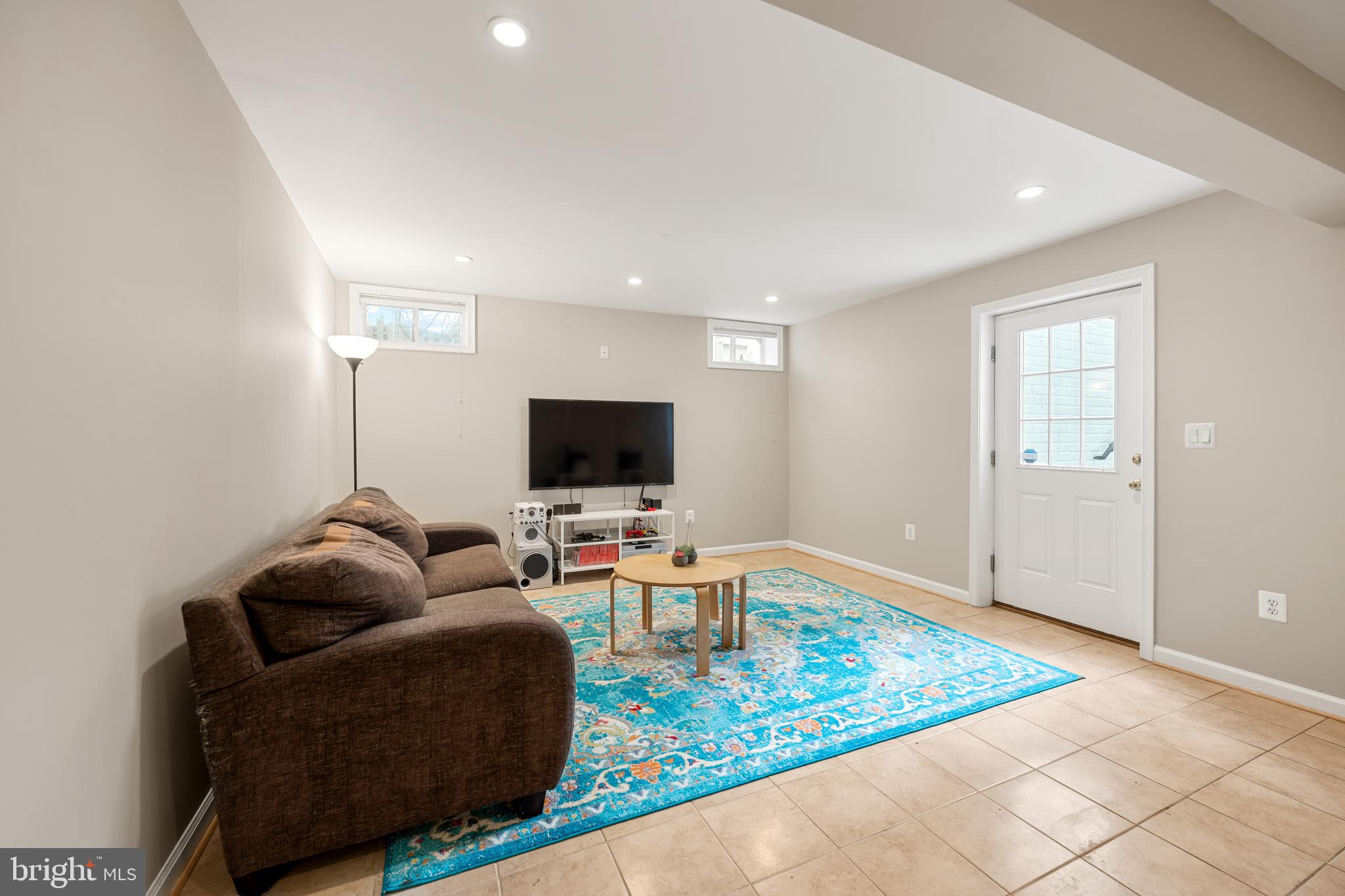 SOMERSET - Residential