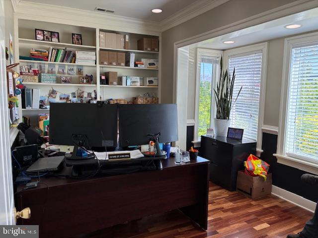 OCEAN GATEWAY - Commercial Sale