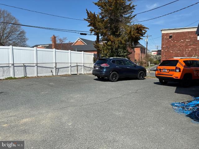 OCEAN GATEWAY - Commercial Sale