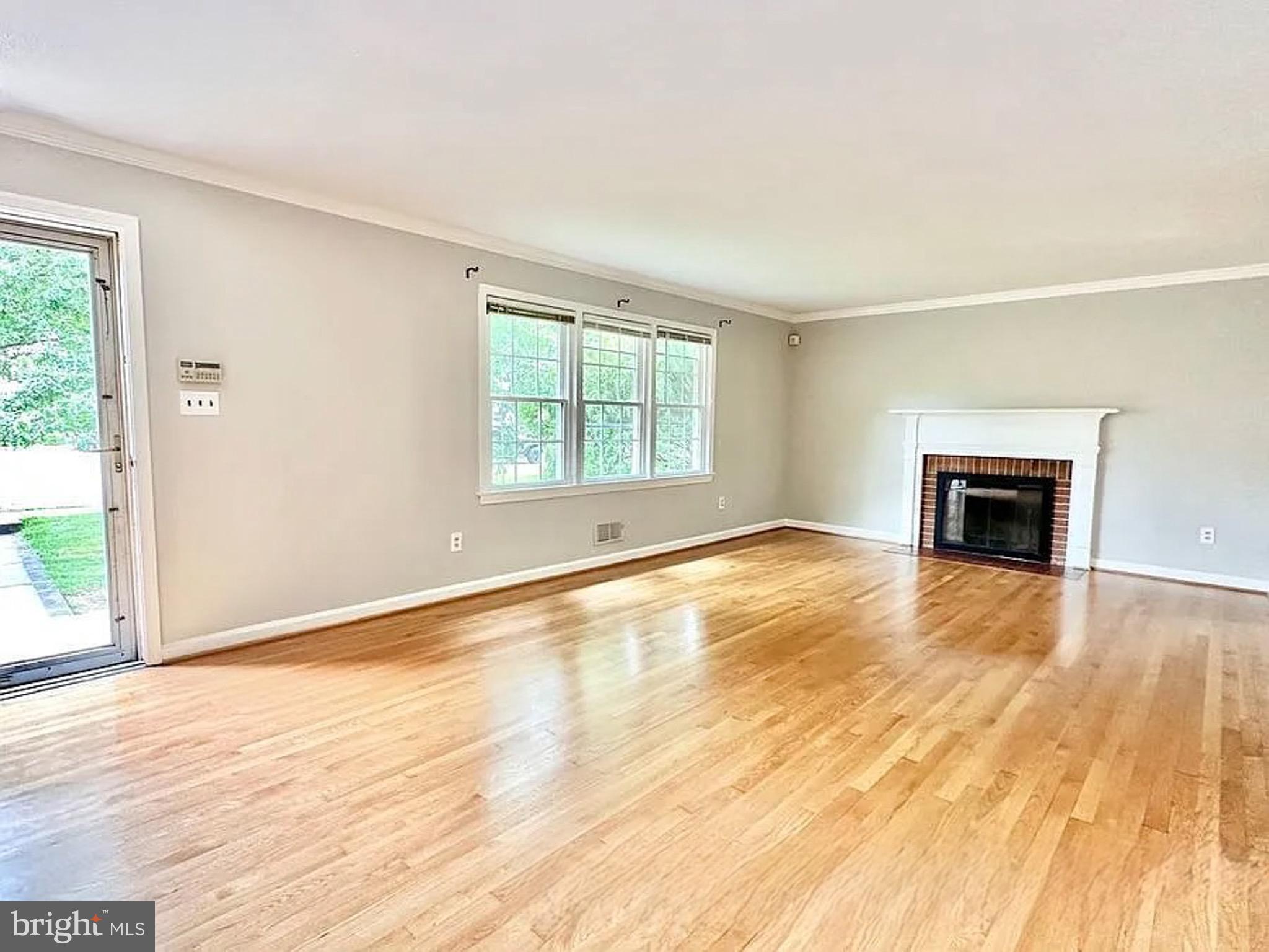 JAMESTOWN VILLAGE - Residential Lease