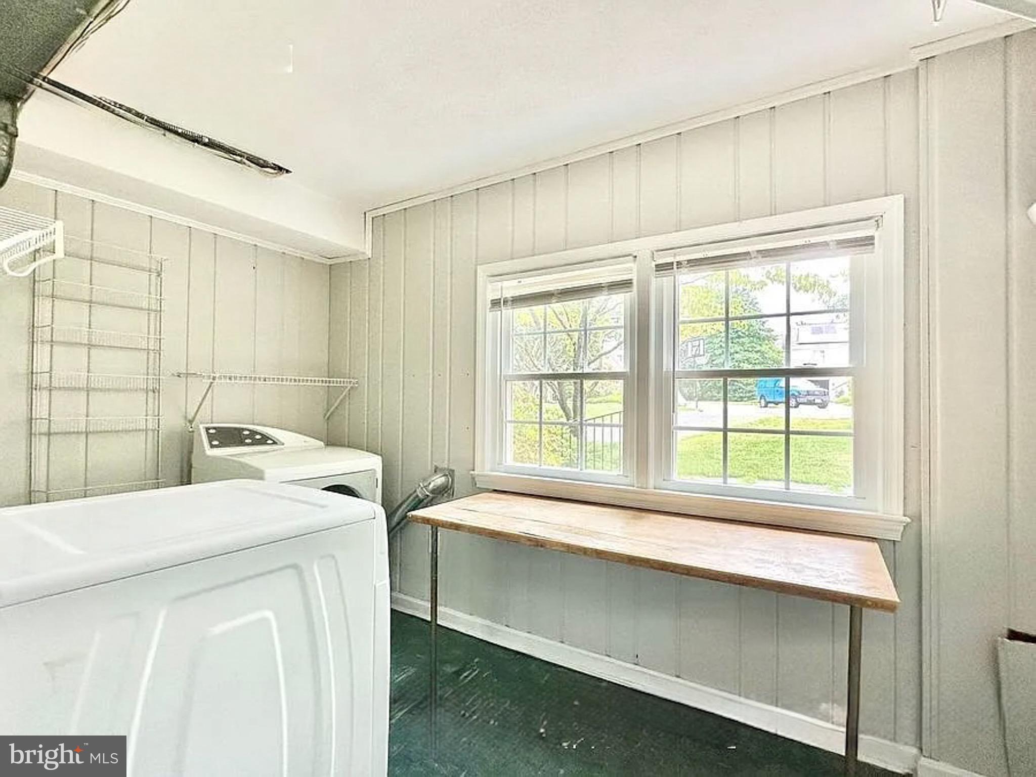 JAMESTOWN VILLAGE - Residential Lease