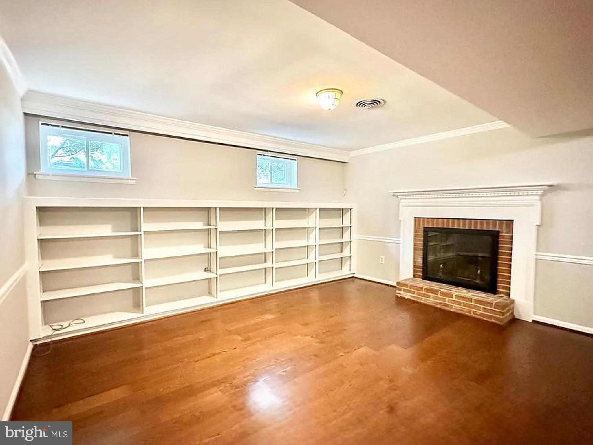 JAMESTOWN VILLAGE - Residential Lease