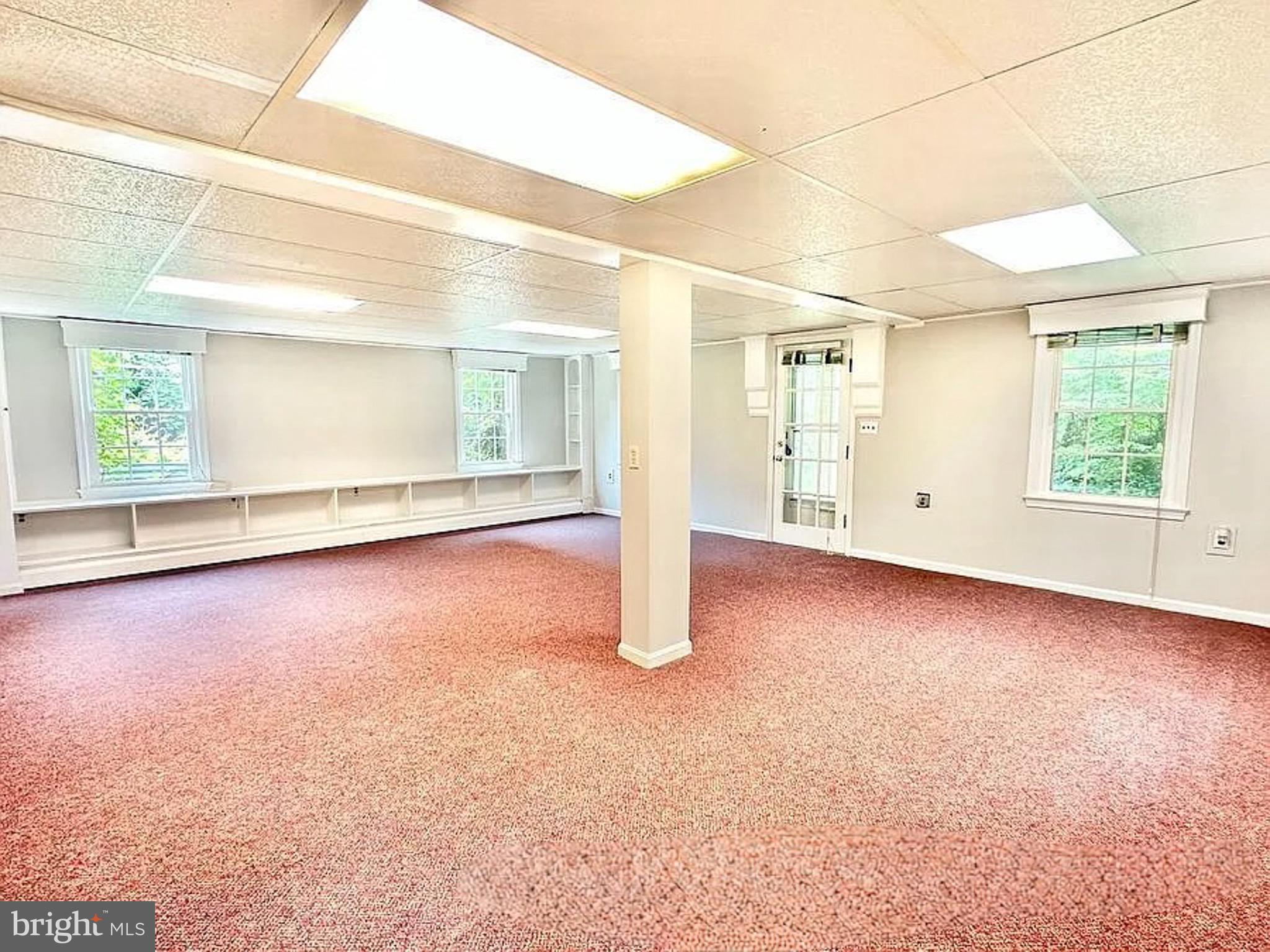 JAMESTOWN VILLAGE - Residential Lease