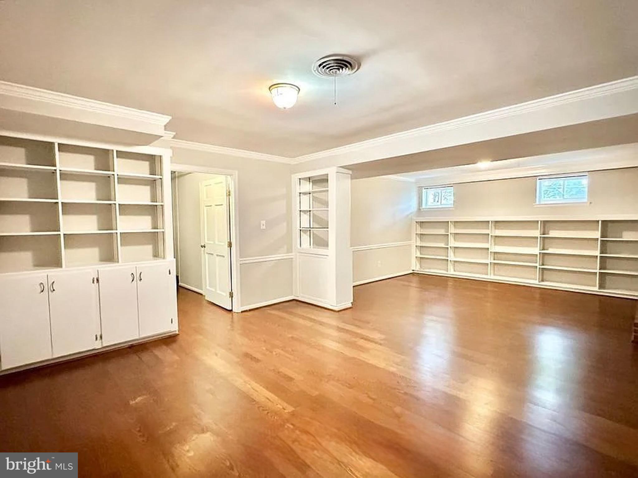 JAMESTOWN VILLAGE - Residential Lease