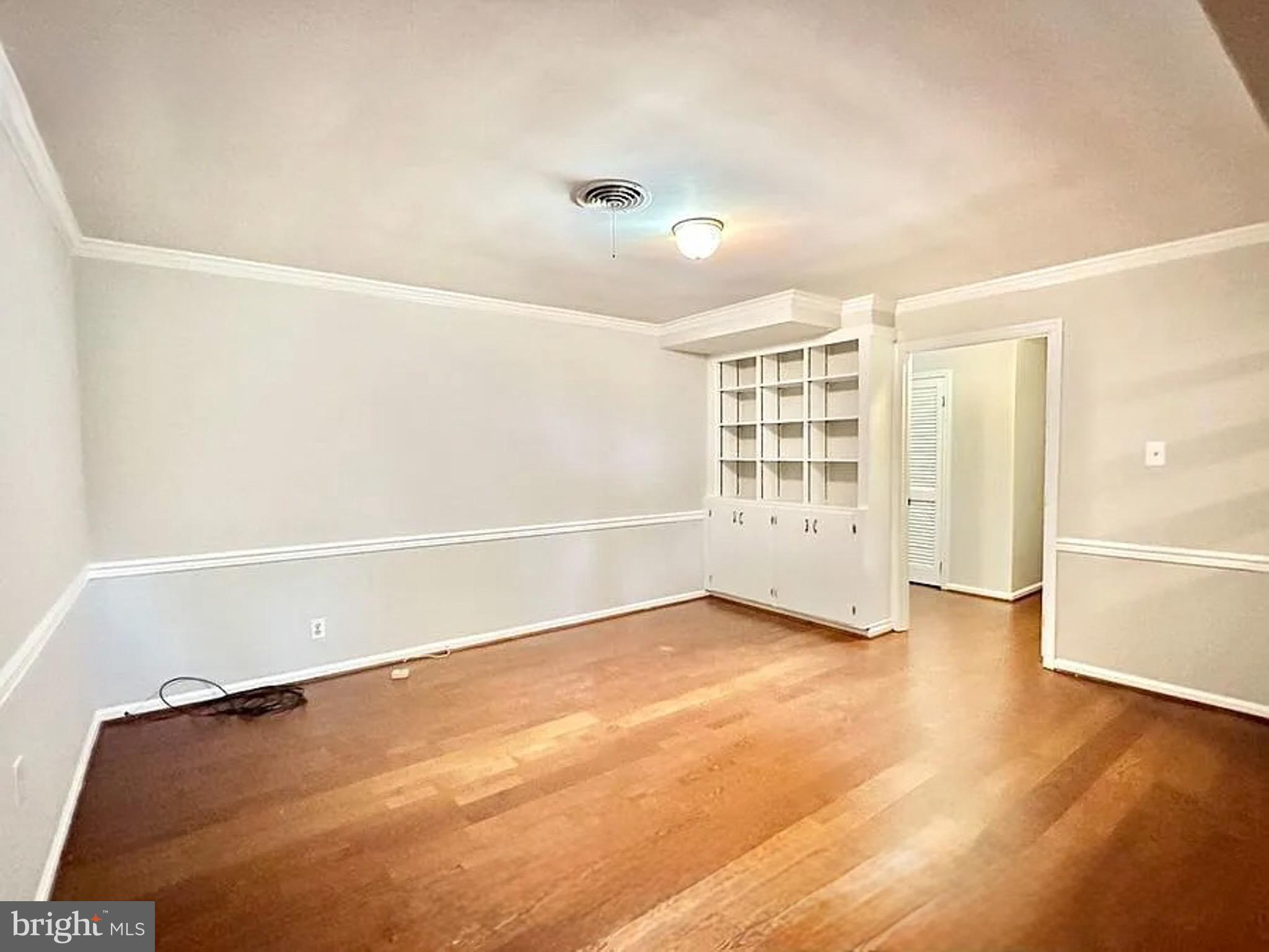 JAMESTOWN VILLAGE - Residential Lease