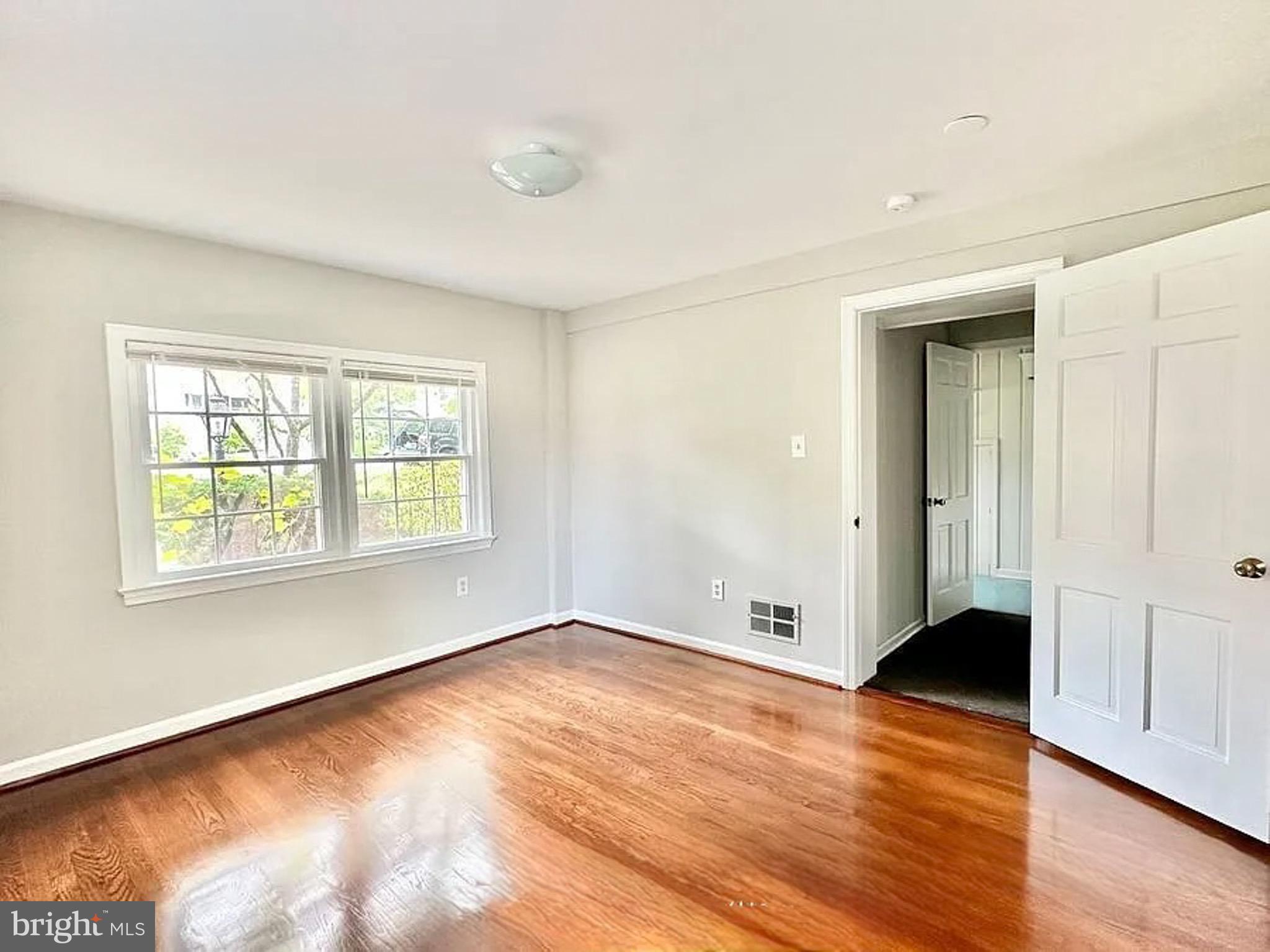 JAMESTOWN VILLAGE - Residential Lease