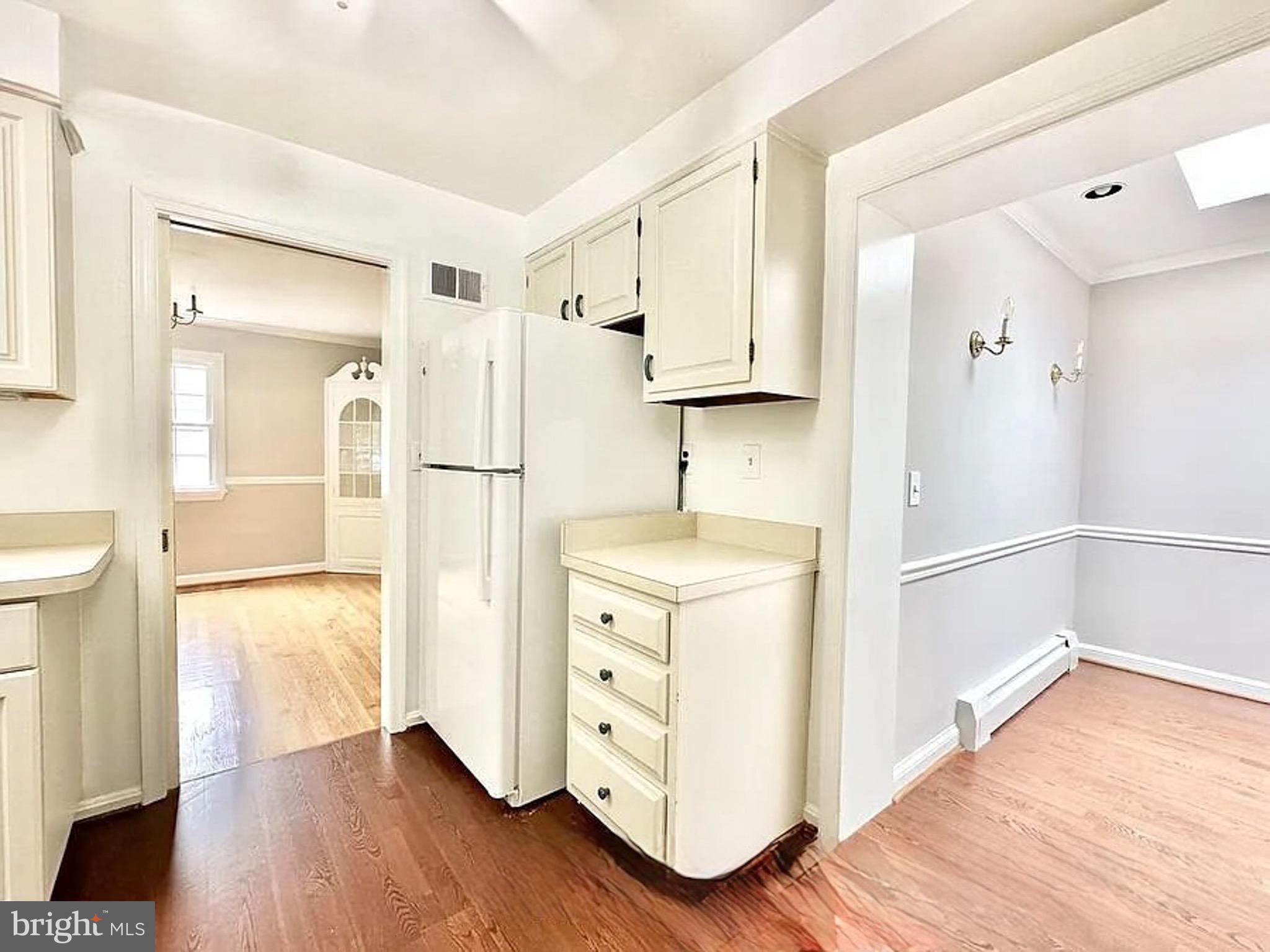 JAMESTOWN VILLAGE - Residential Lease