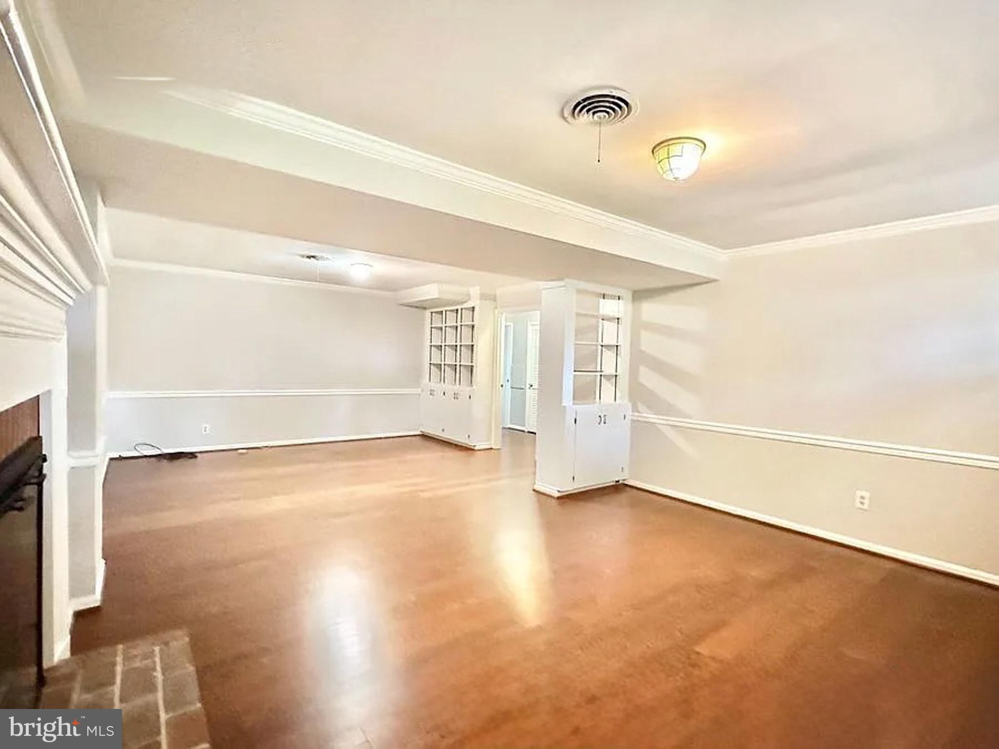 JAMESTOWN VILLAGE - Residential Lease