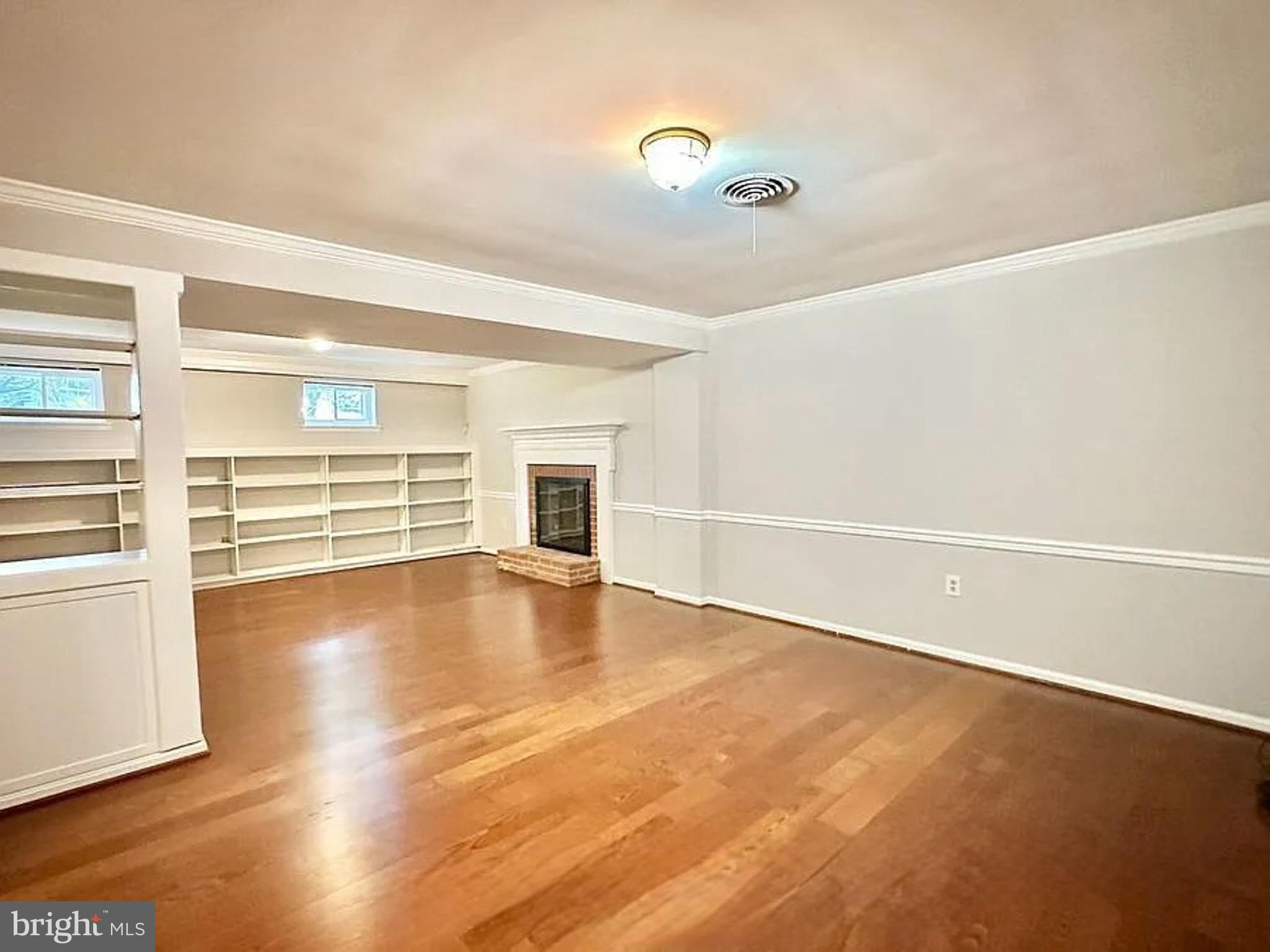 JAMESTOWN VILLAGE - Residential Lease