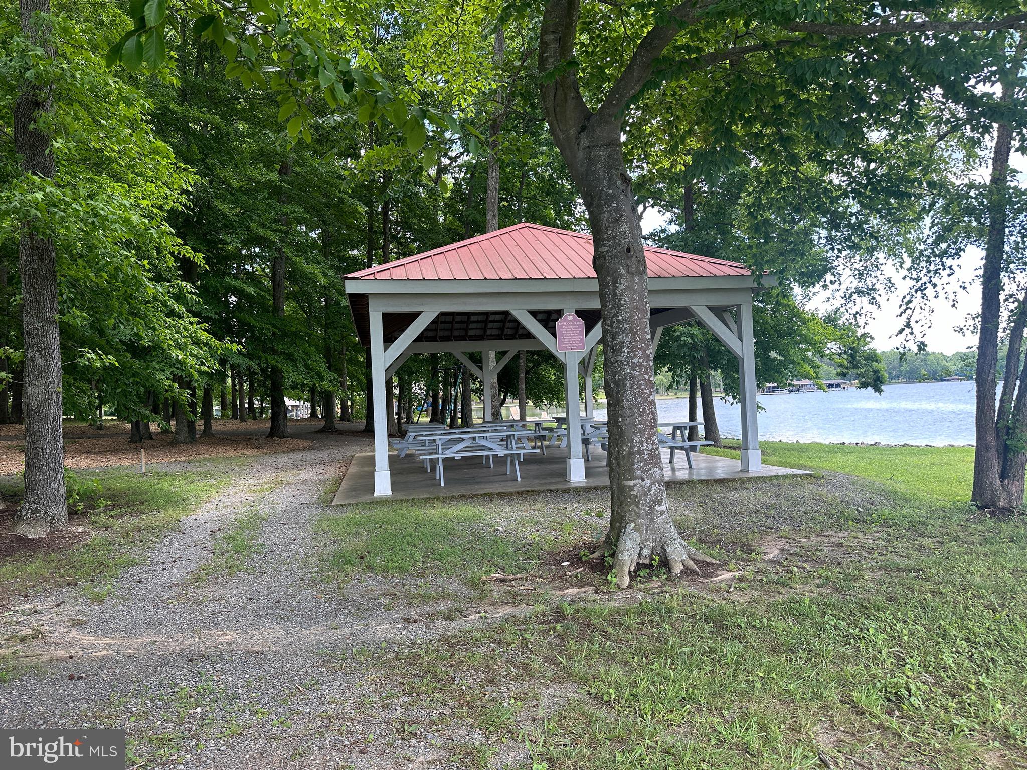 CUCKOOS NEST - Residential