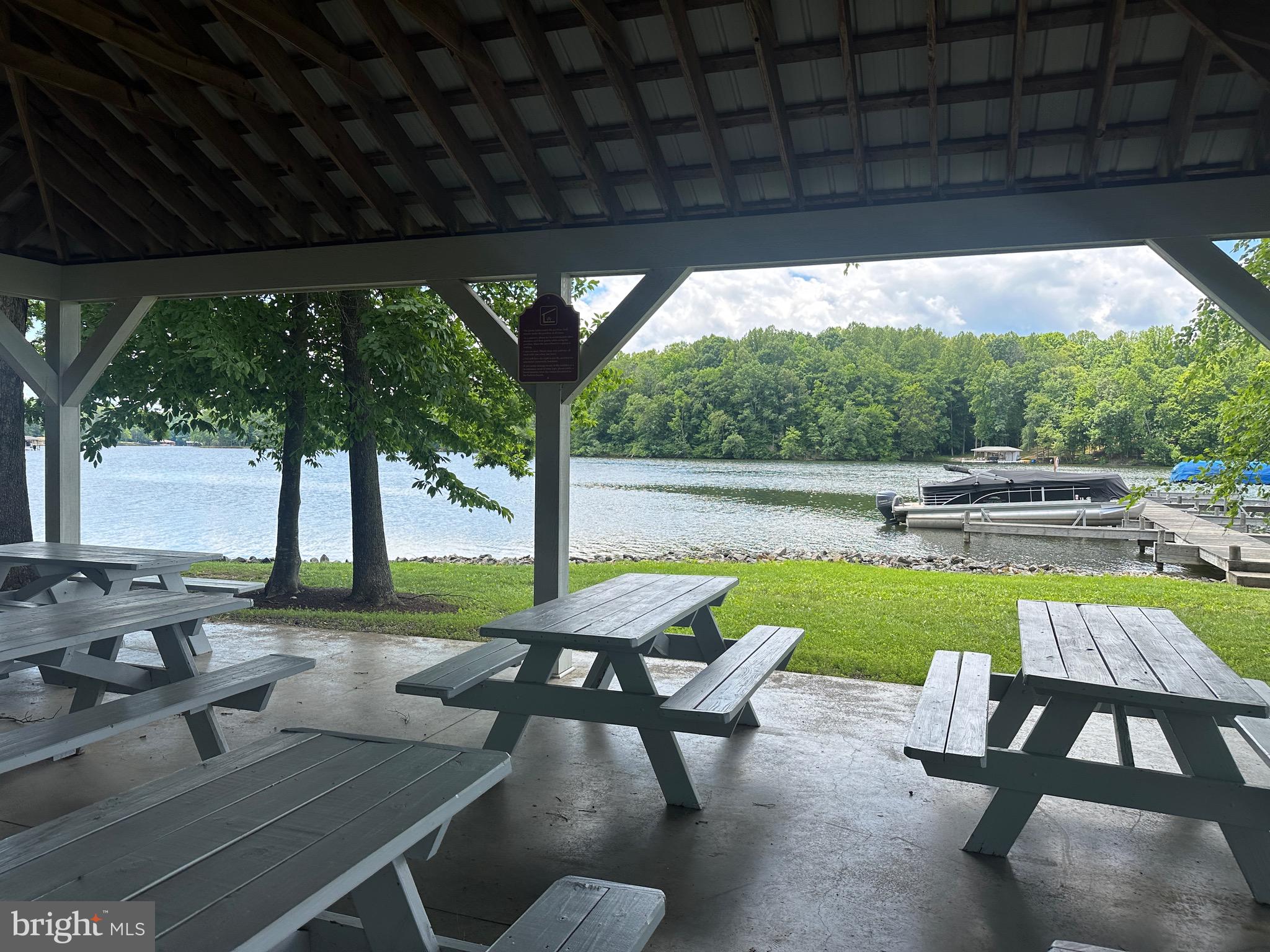 CUCKOOS NEST - Residential