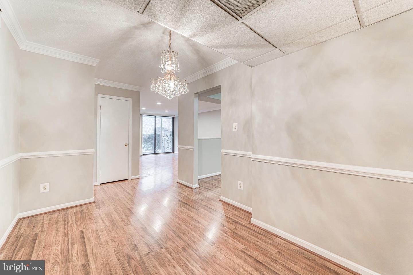 CHATEAUX CONDO - Residential Lease