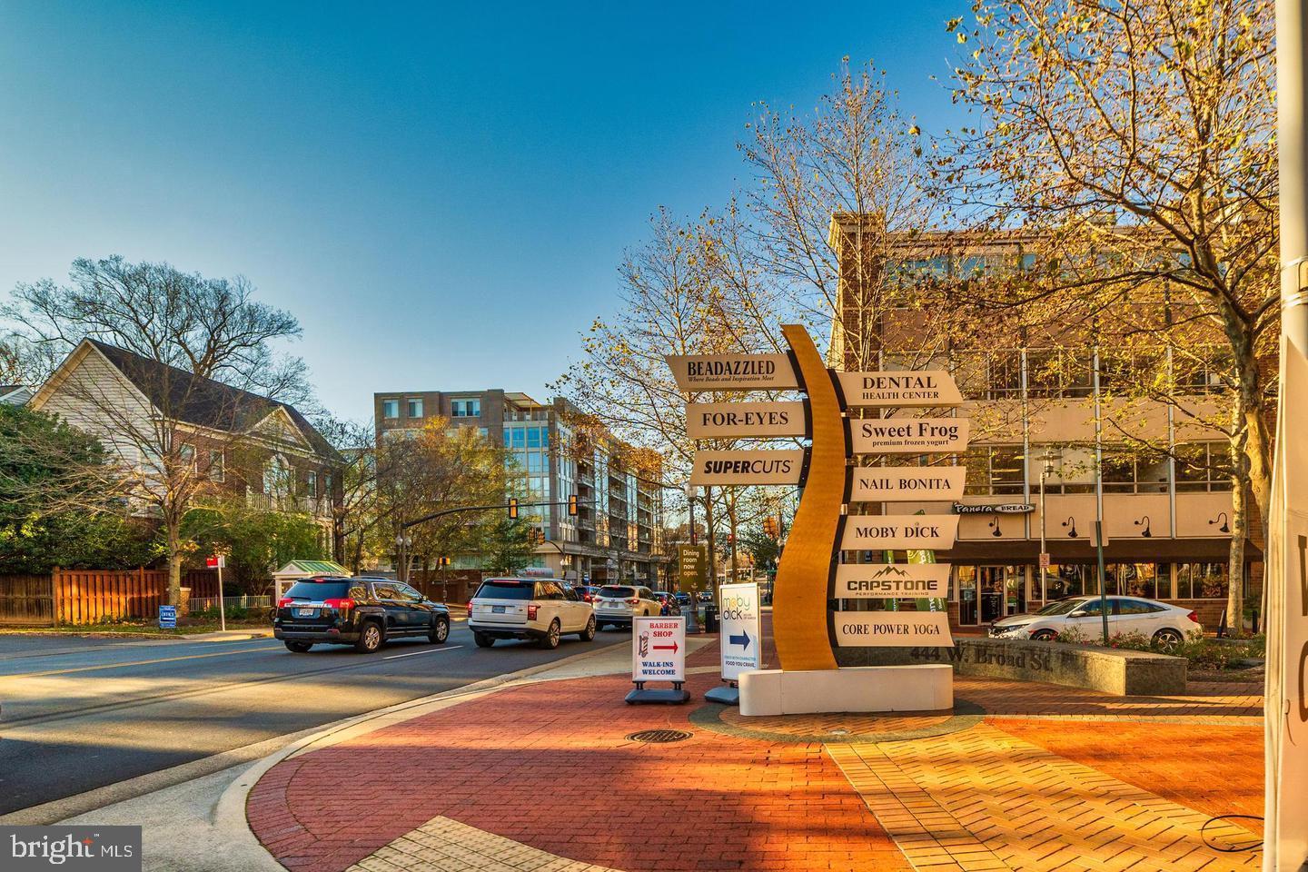 CHATEAUX CONDO - Residential Lease