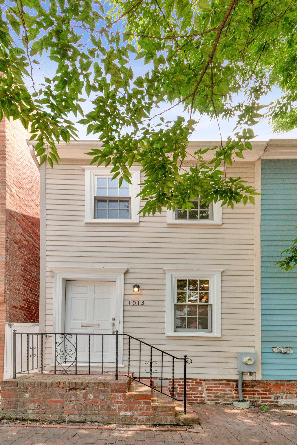 1513 26TH STREET NW