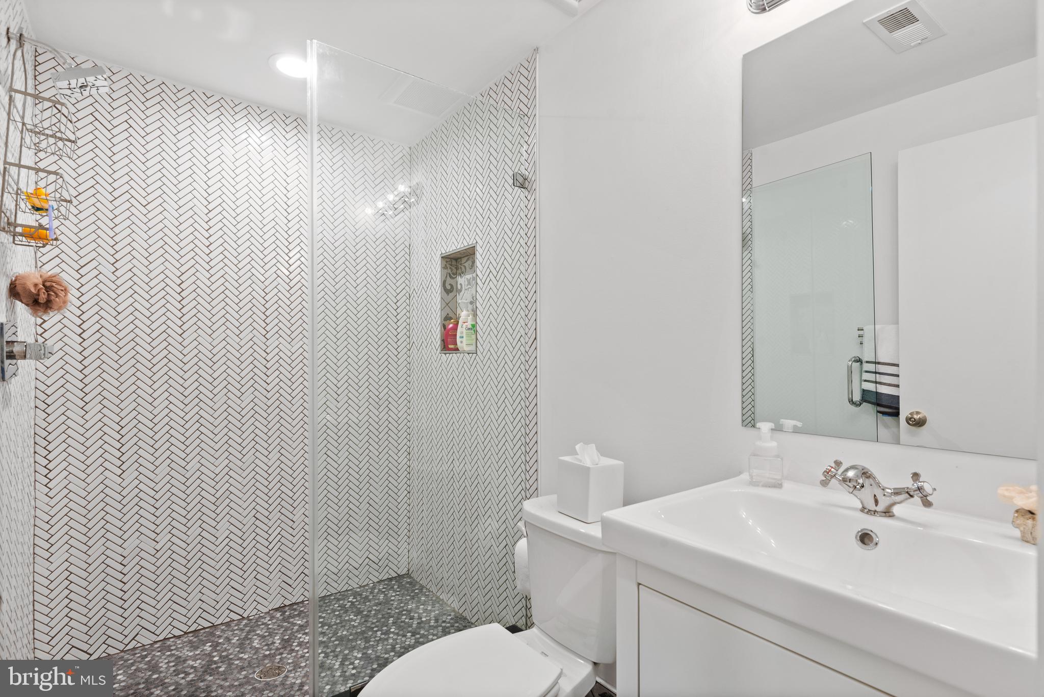 GRAYS FERRY - Residential