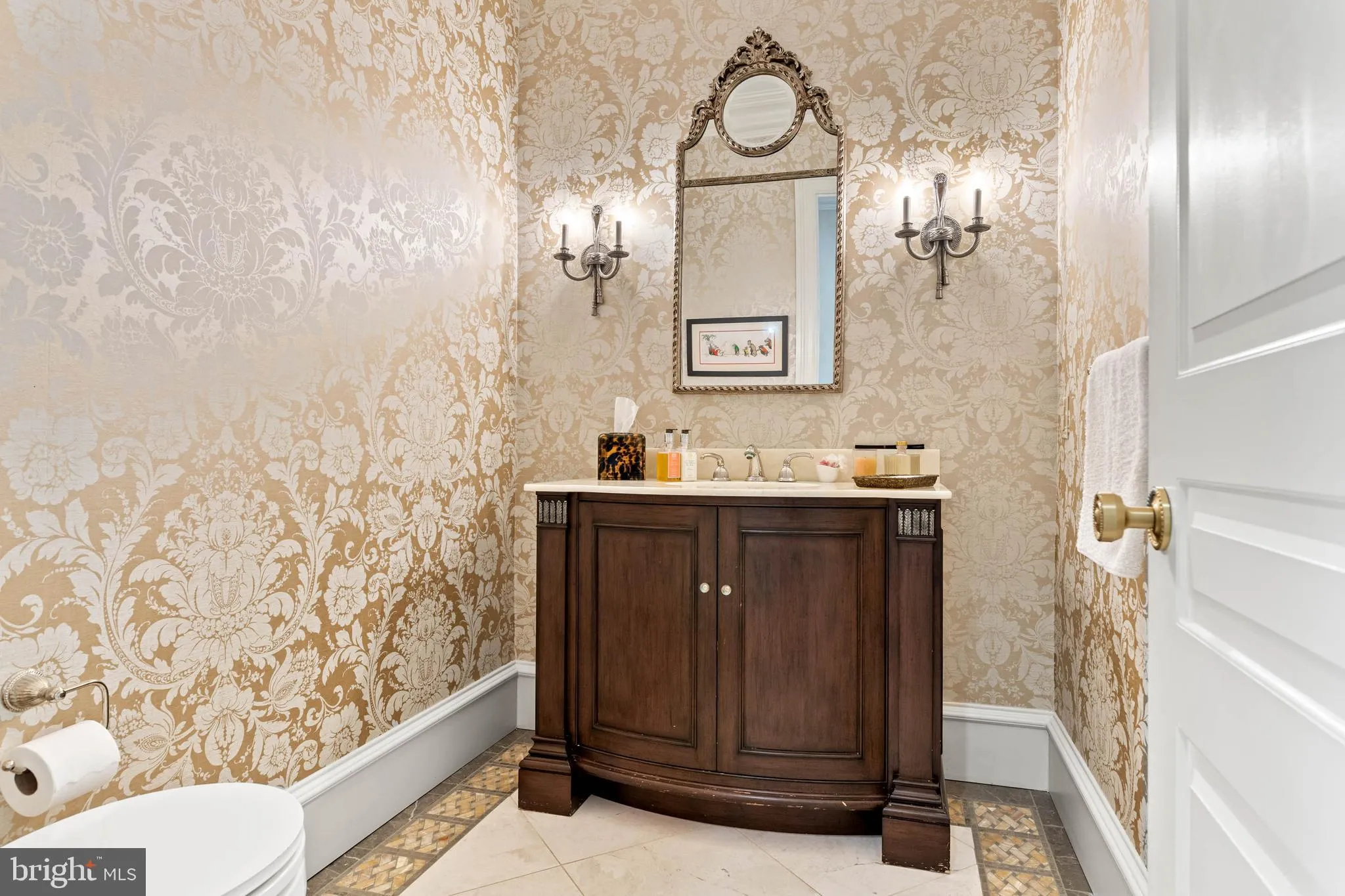 Haverford, Pennsylvania 19041, United States, 6 Bedrooms Bedrooms, ,10 BathroomsBathrooms,Residential,Active,200915