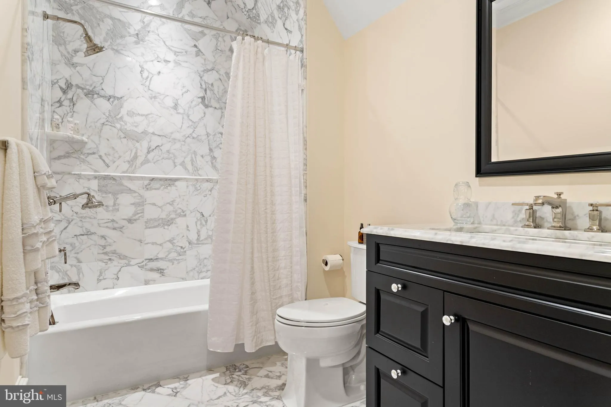 Haverford, Pennsylvania 19041, United States, 6 Bedrooms Bedrooms, ,10 BathroomsBathrooms,Residential,Active,200915