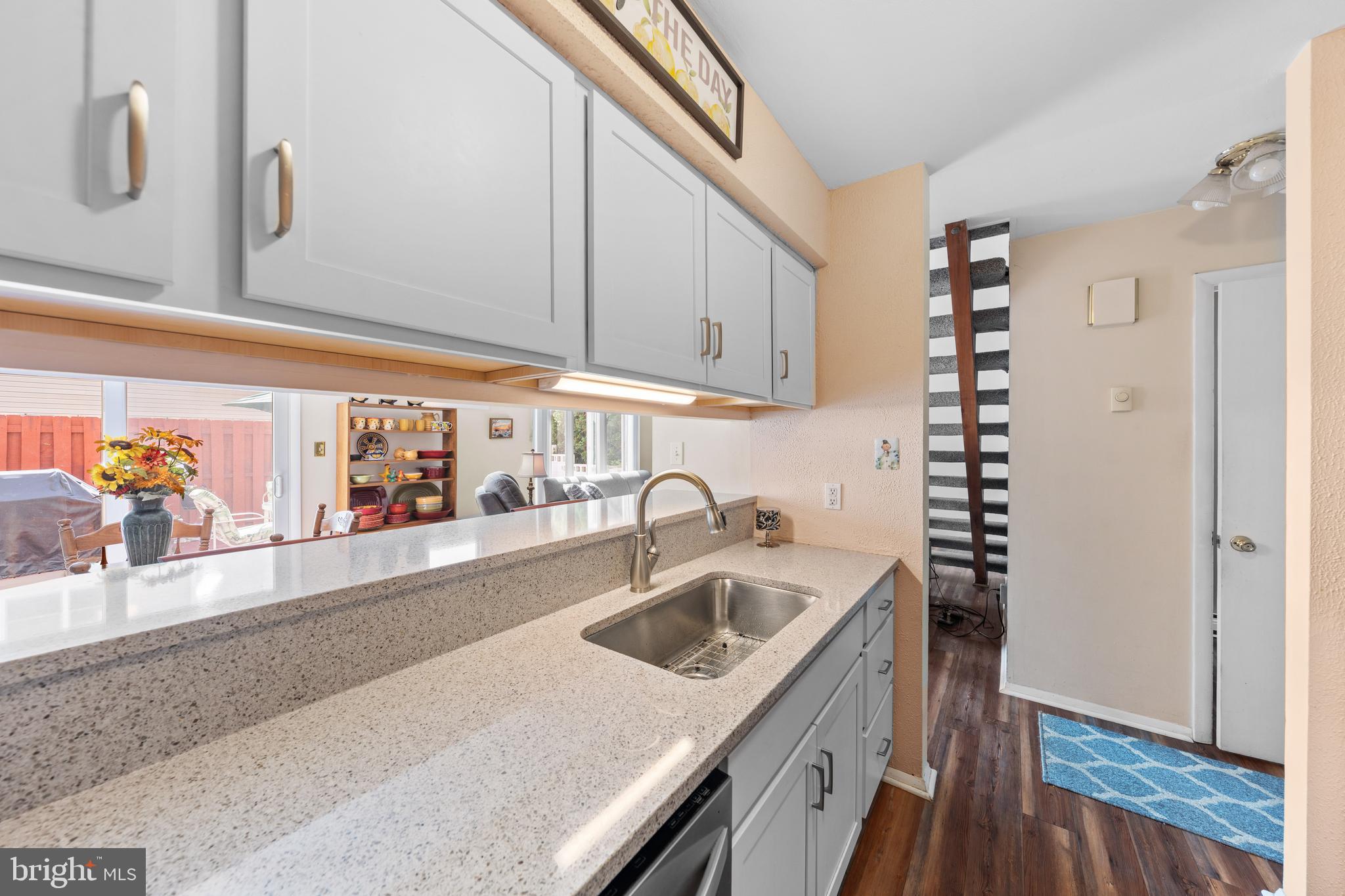 STRAWBERRY HILLS - Residential