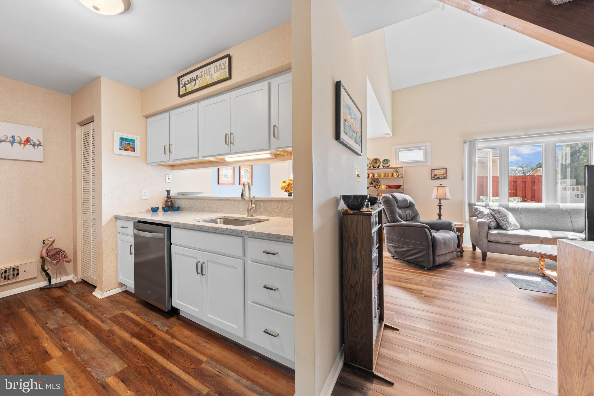 STRAWBERRY HILLS - Residential