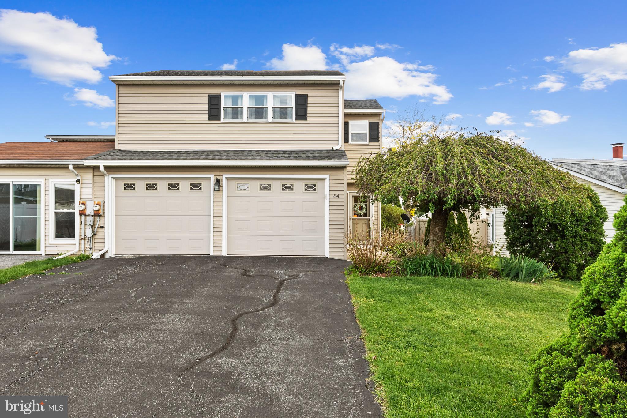 STRAWBERRY HILLS - Residential