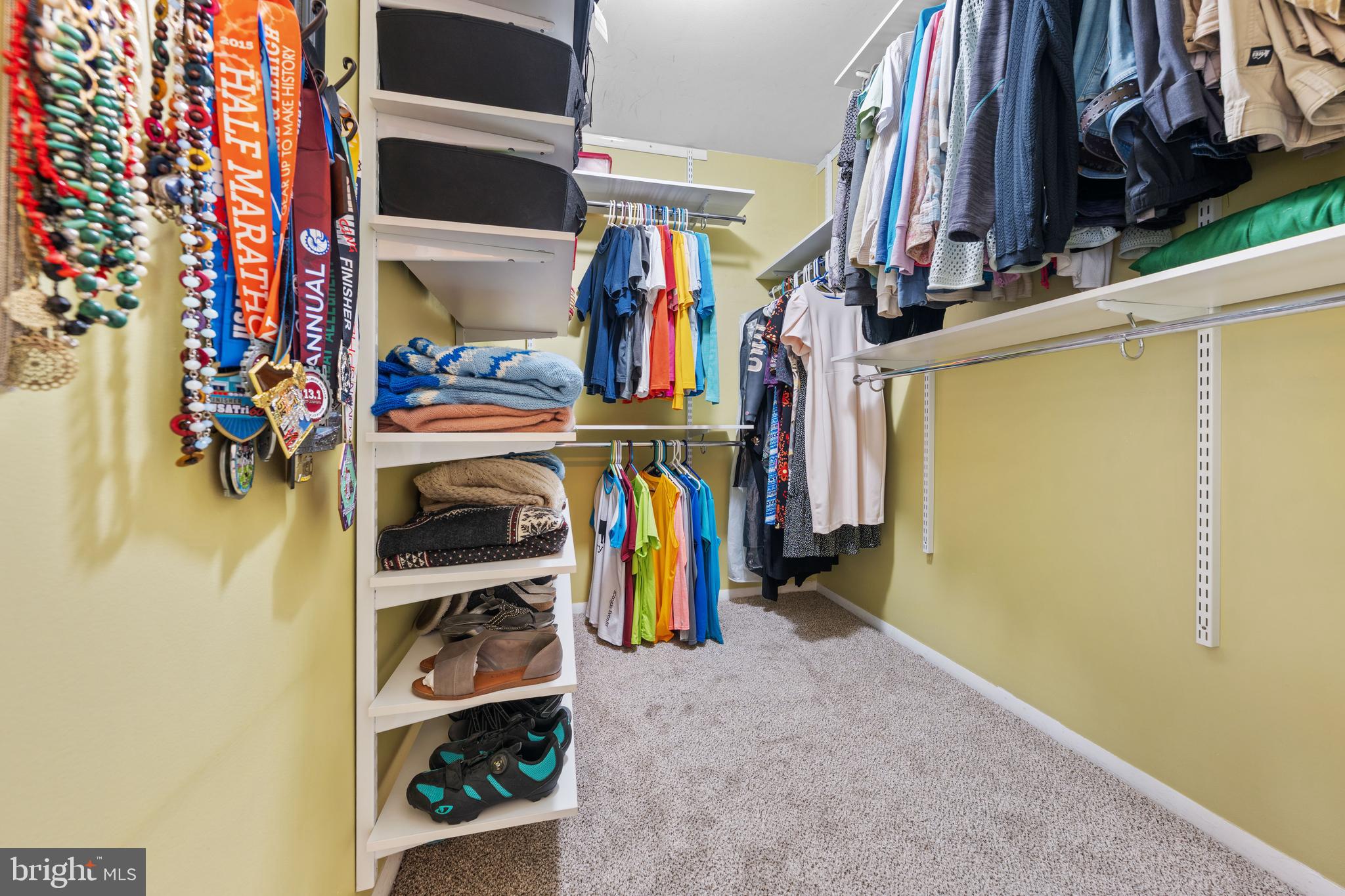 STRAWBERRY HILLS - Residential